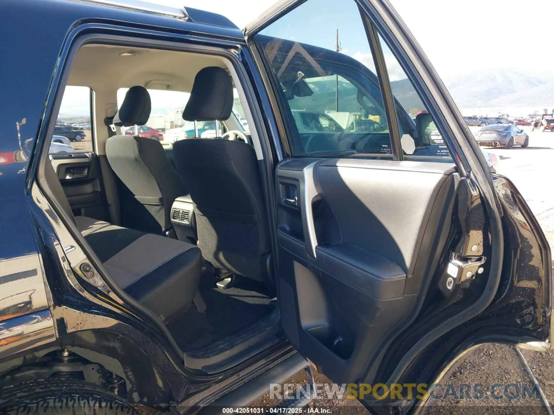 8 Photograph of a damaged car JTEMU5JR1R6299617 TOYOTA 4RUNNER 2024