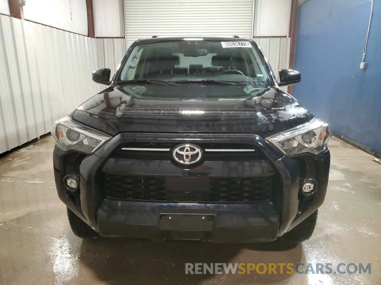 5 Photograph of a damaged car JTEMU5JR2R6220701 TOYOTA 4RUNNER 2024