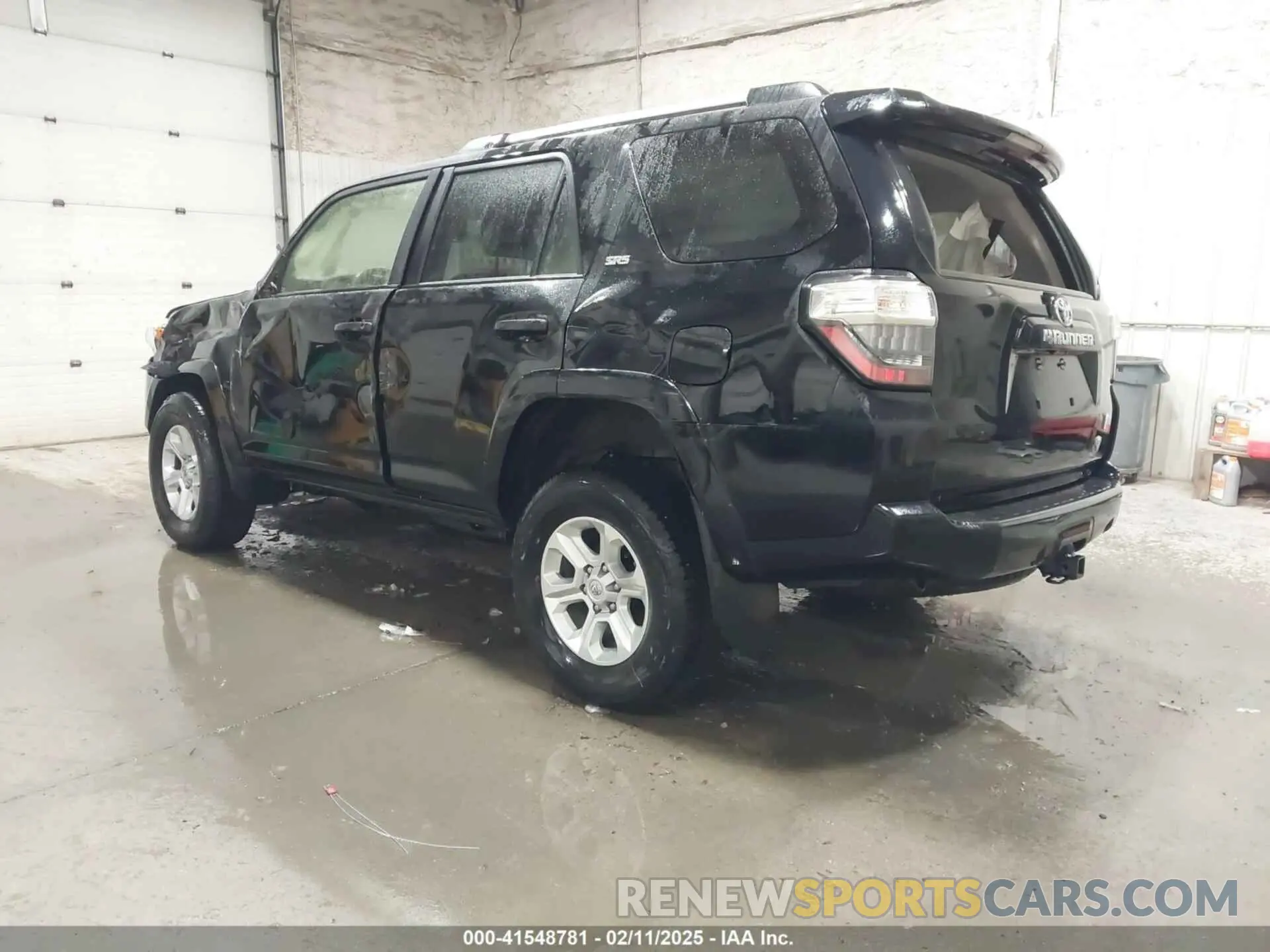 3 Photograph of a damaged car JTEMU5JR5R6280827 TOYOTA 4RUNNER 2024