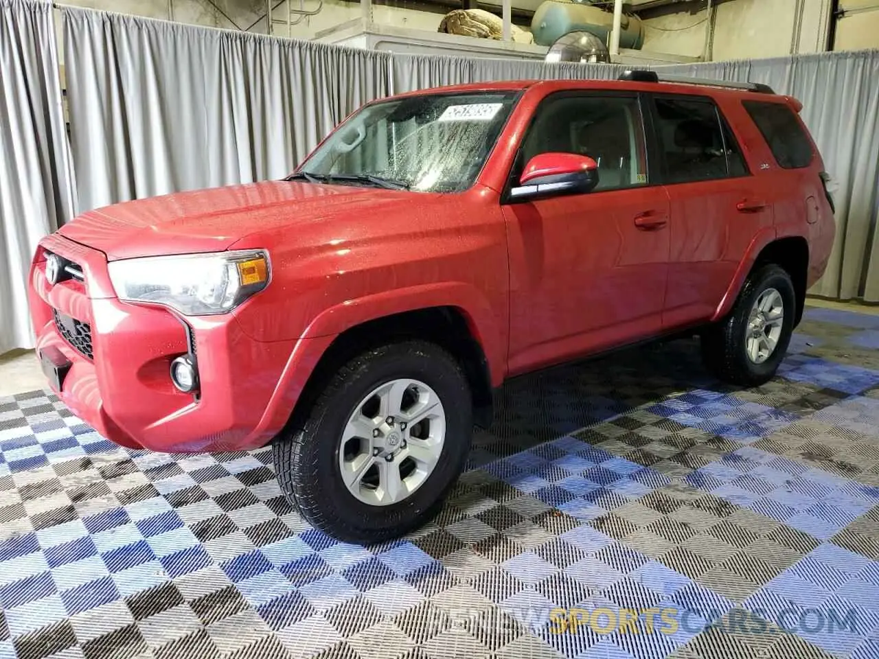 1 Photograph of a damaged car JTEMU5JR6R6282330 TOYOTA 4RUNNER 2024