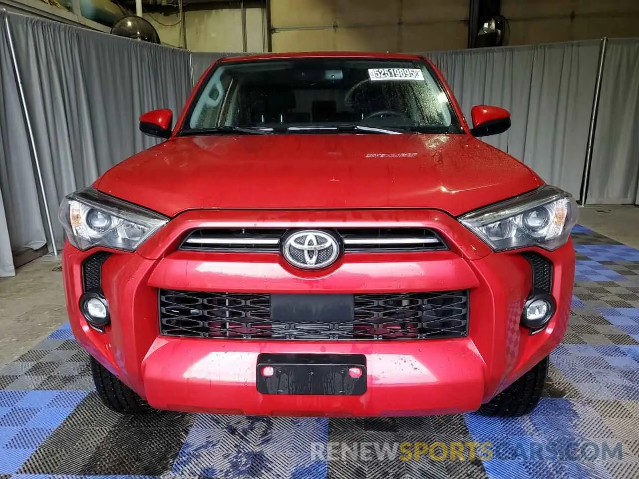 5 Photograph of a damaged car JTEMU5JR6R6282330 TOYOTA 4RUNNER 2024