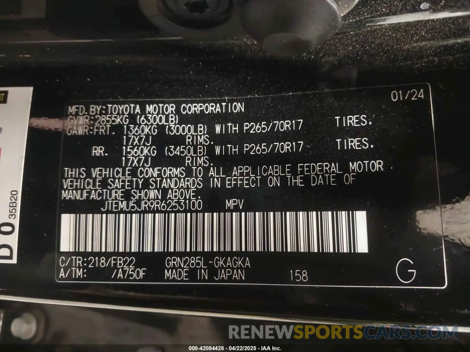 9 Photograph of a damaged car JTEMU5JR9R6253100 TOYOTA 4RUNNER 2024