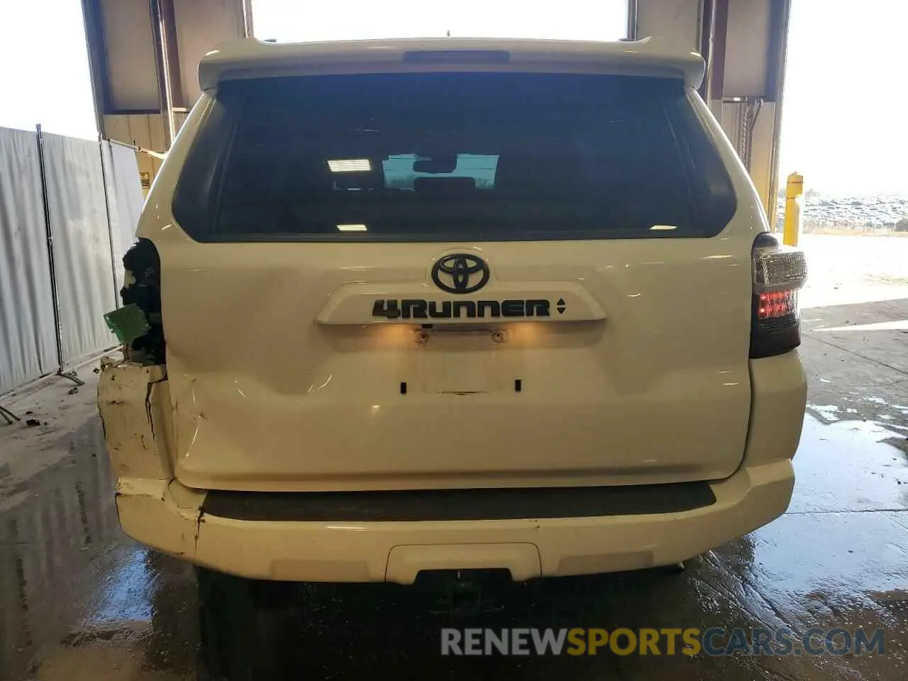 6 Photograph of a damaged car JTENU5JR2R6222551 TOYOTA 4RUNNER 2024