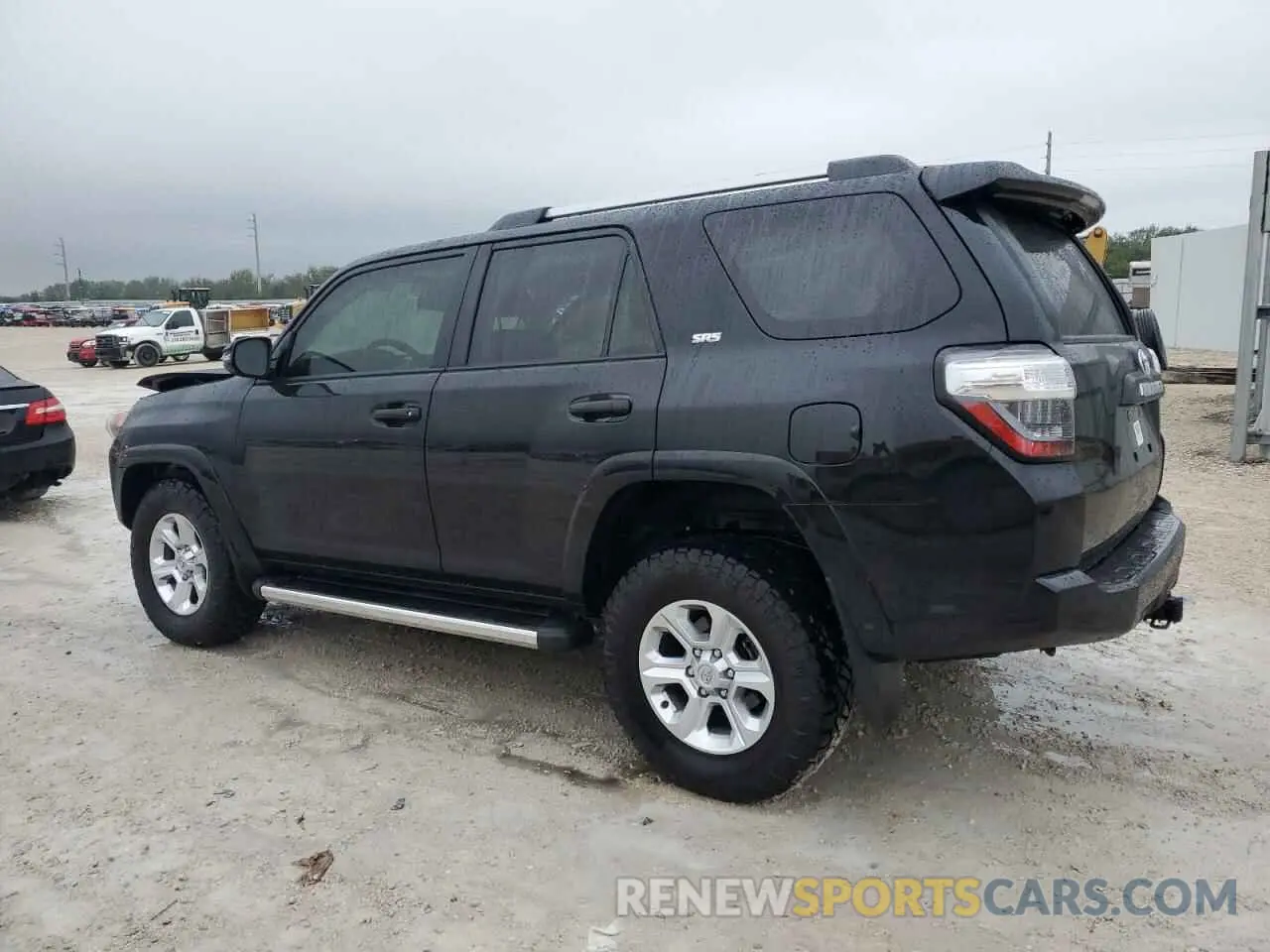 2 Photograph of a damaged car JTENU5JR3R6228312 TOYOTA 4RUNNER 2024