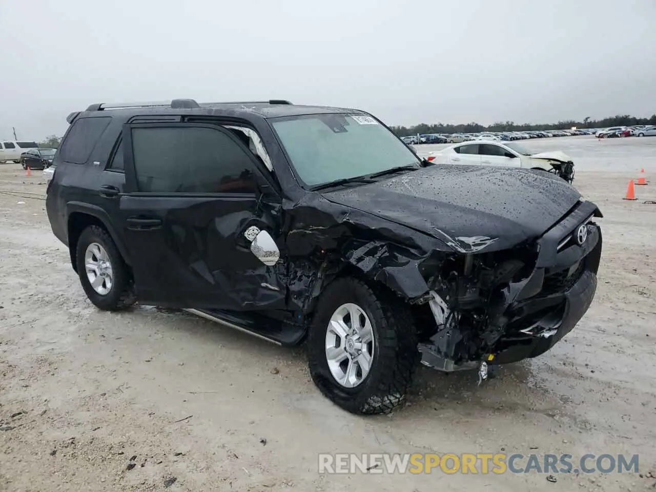 4 Photograph of a damaged car JTENU5JR3R6228312 TOYOTA 4RUNNER 2024