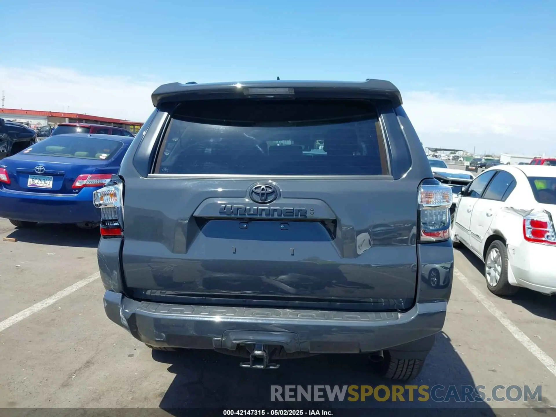 17 Photograph of a damaged car JTENU5JR3R6299316 TOYOTA 4RUNNER 2024