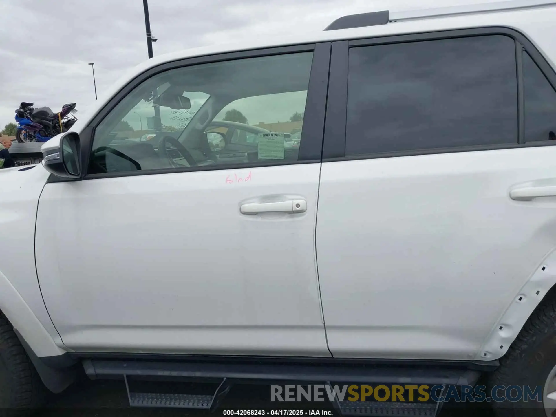 15 Photograph of a damaged car JTENU5JR4R6243479 TOYOTA 4RUNNER 2024