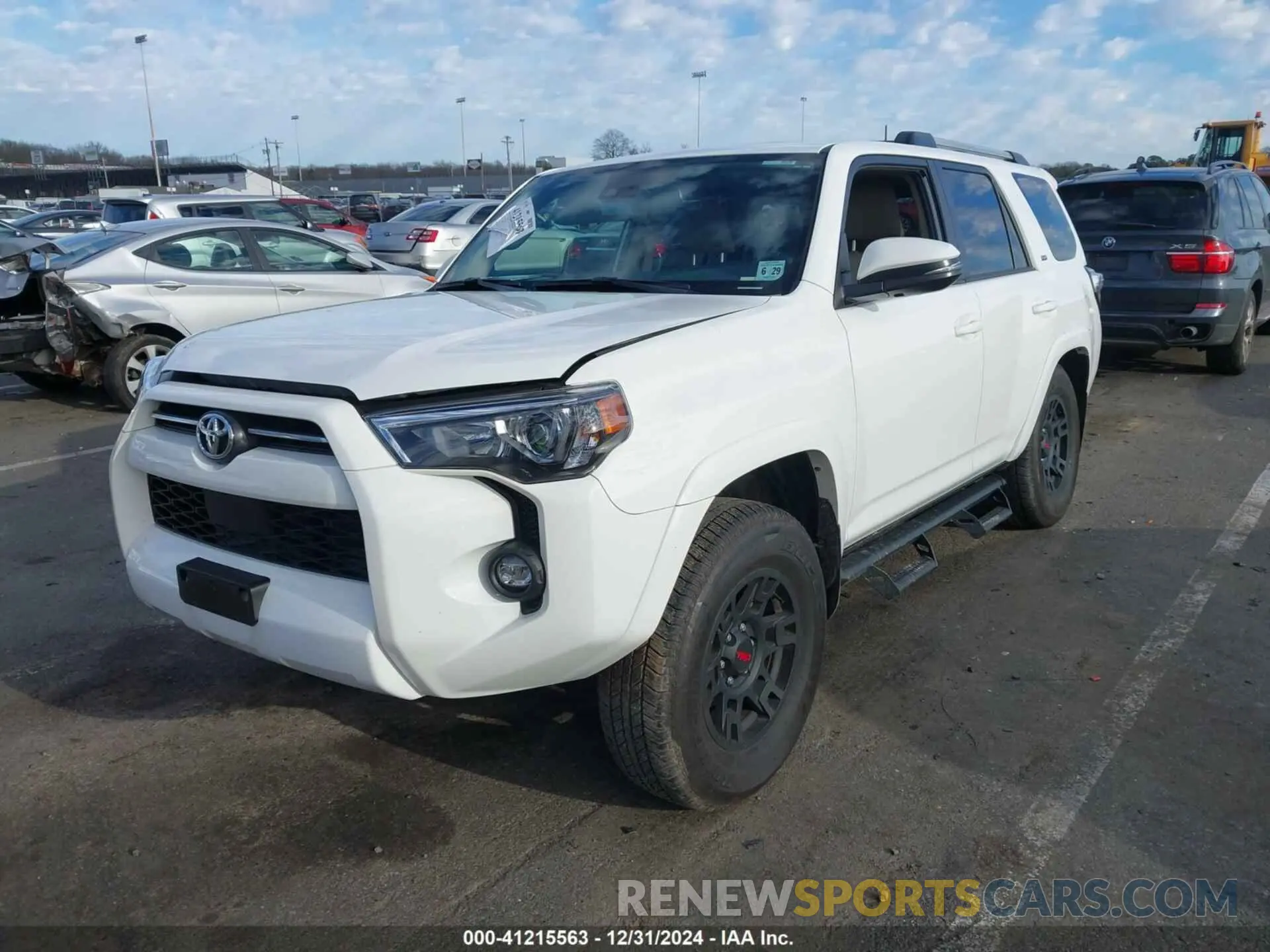 2 Photograph of a damaged car JTENU5JR6R6278704 TOYOTA 4RUNNER 2024