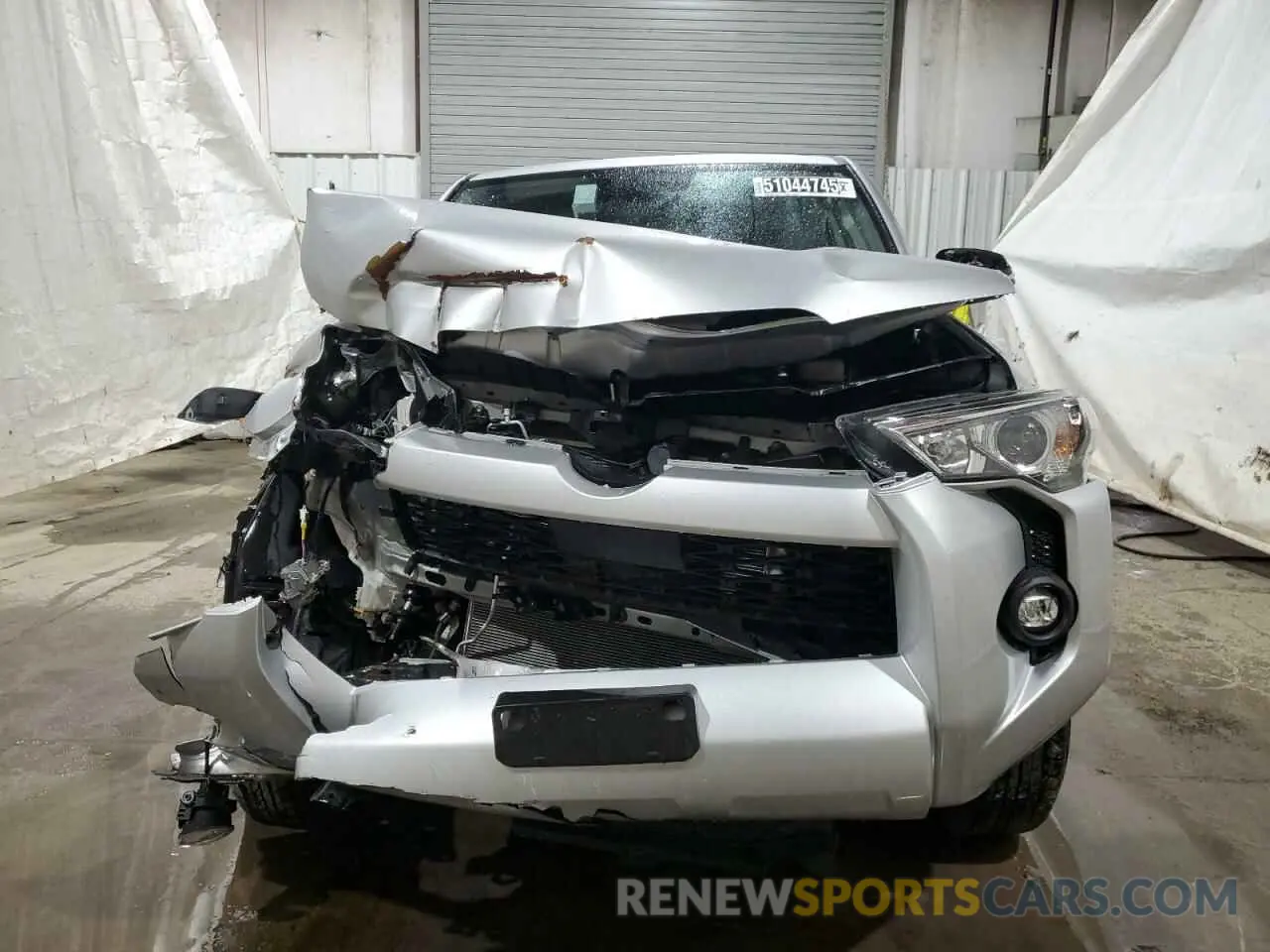5 Photograph of a damaged car JTENU5JR6R6285622 TOYOTA 4RUNNER 2024