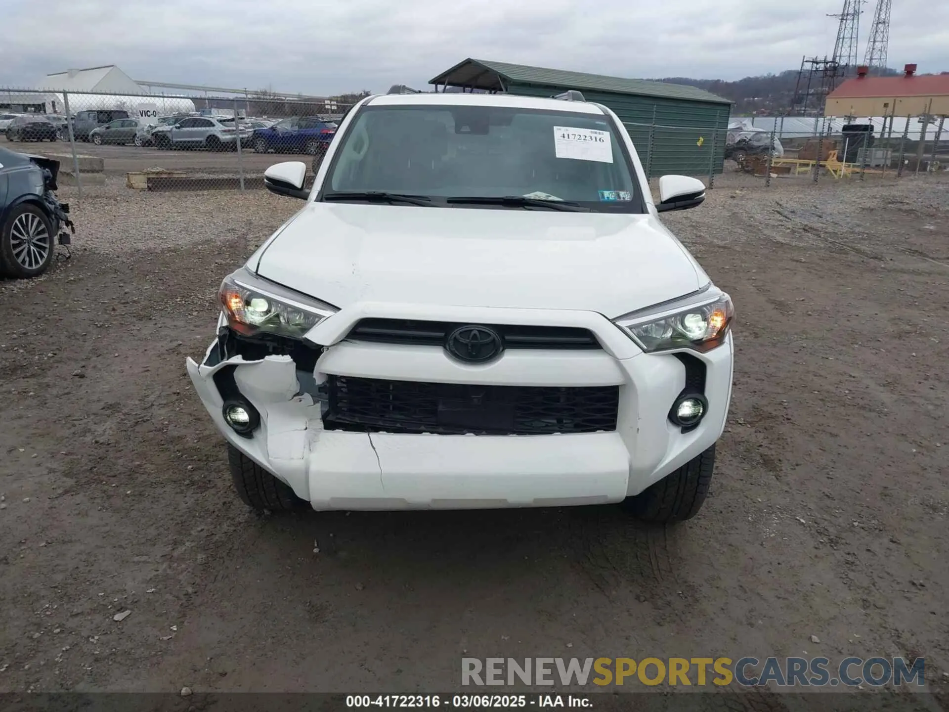 12 Photograph of a damaged car JTENU5JR7R6259742 TOYOTA 4RUNNER 2024