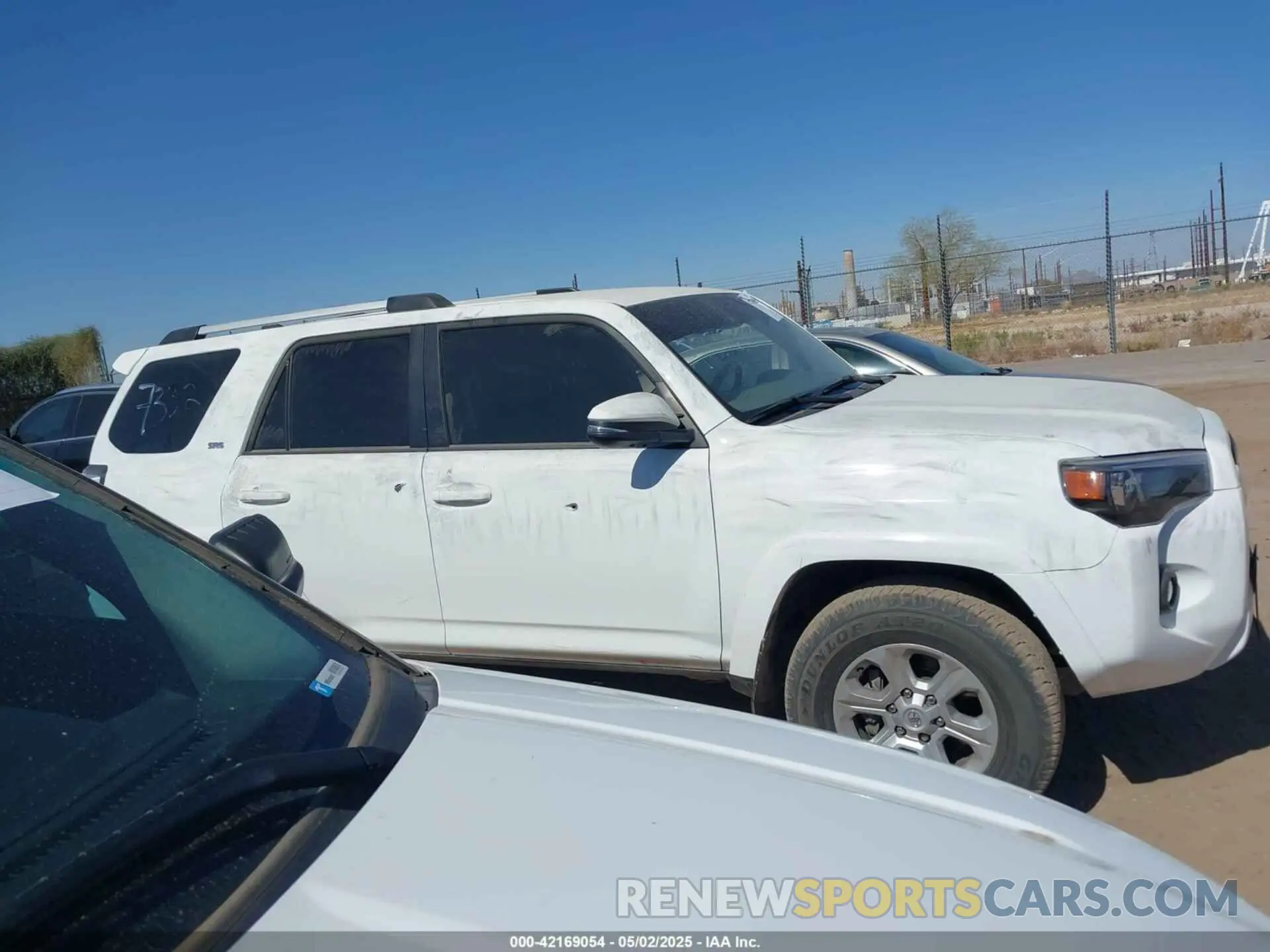 12 Photograph of a damaged car JTENU5JR8R6285394 TOYOTA 4RUNNER 2024