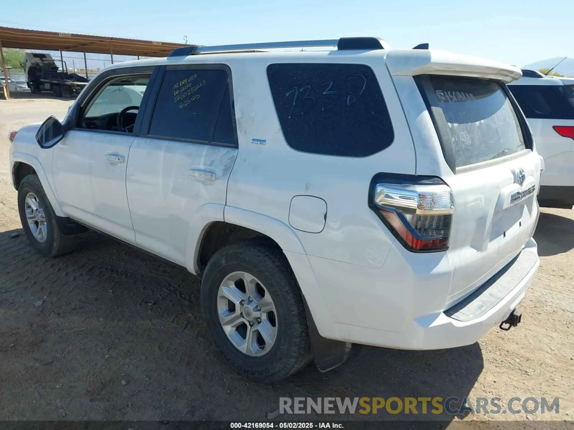 3 Photograph of a damaged car JTENU5JR8R6285394 TOYOTA 4RUNNER 2024