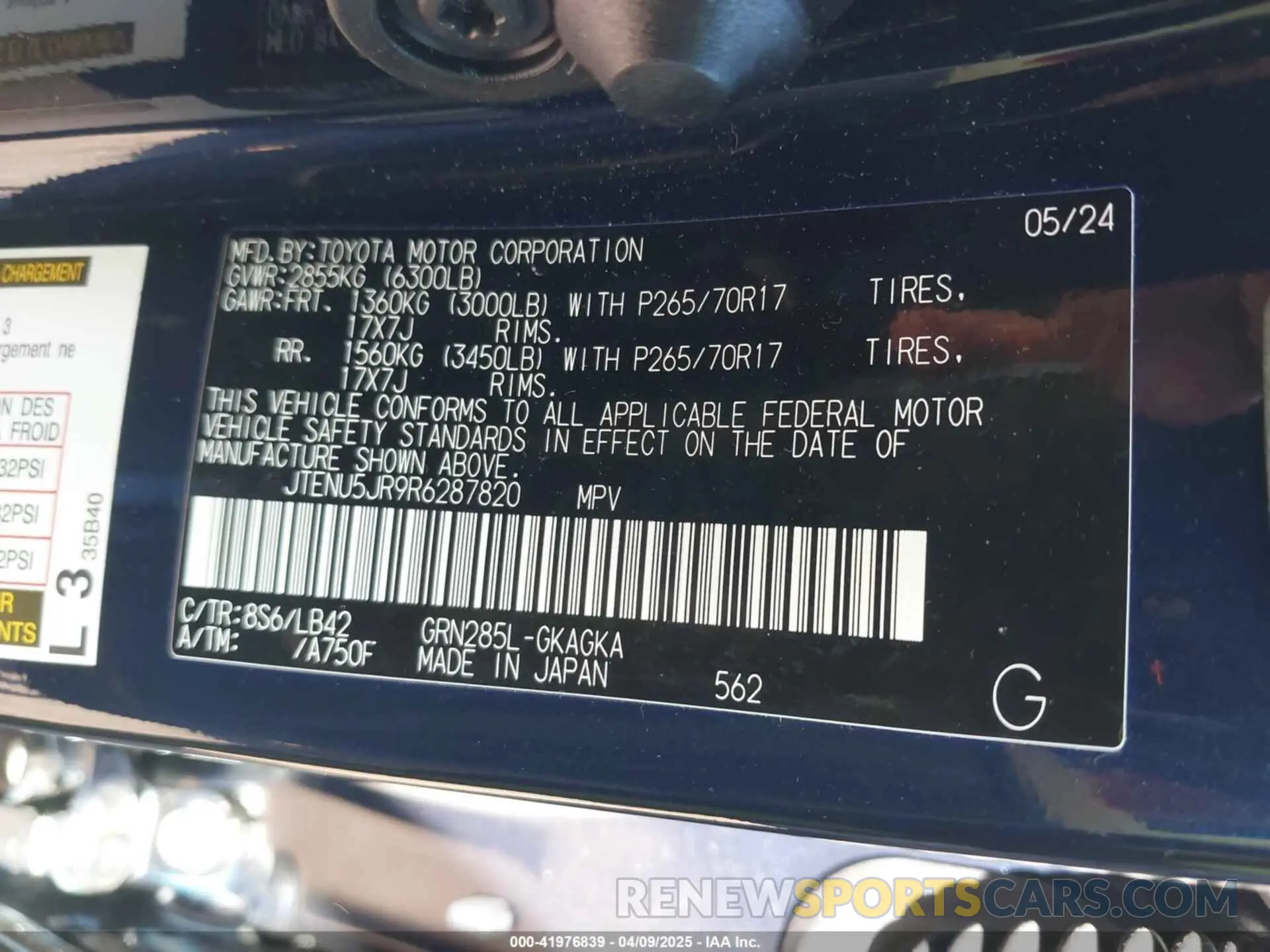 9 Photograph of a damaged car JTENU5JR9R6287820 TOYOTA 4RUNNER 2024