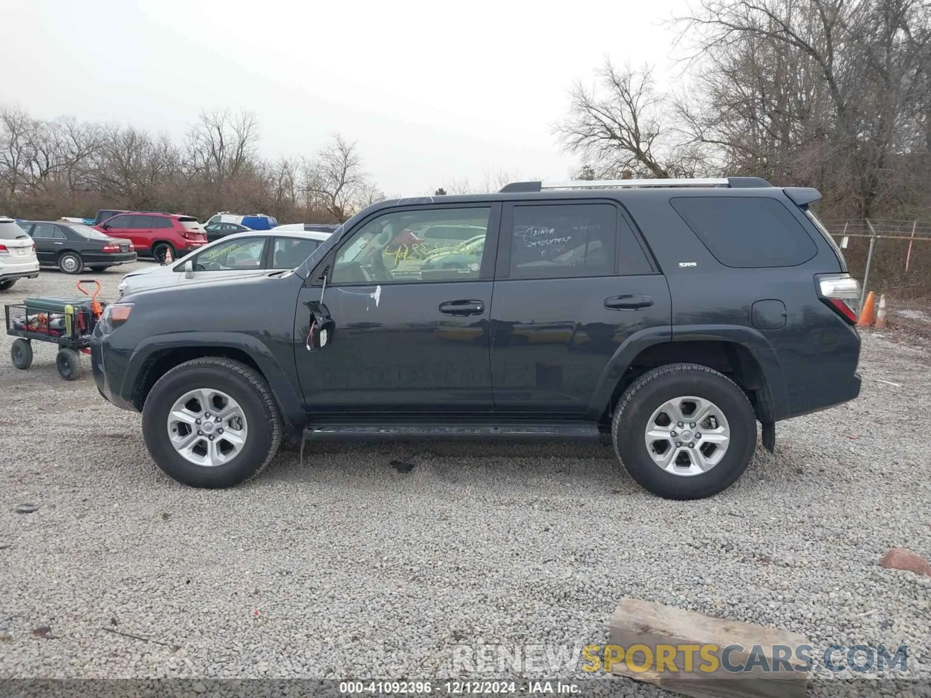 14 Photograph of a damaged car JTENU5JRXR6260853 TOYOTA 4RUNNER 2024