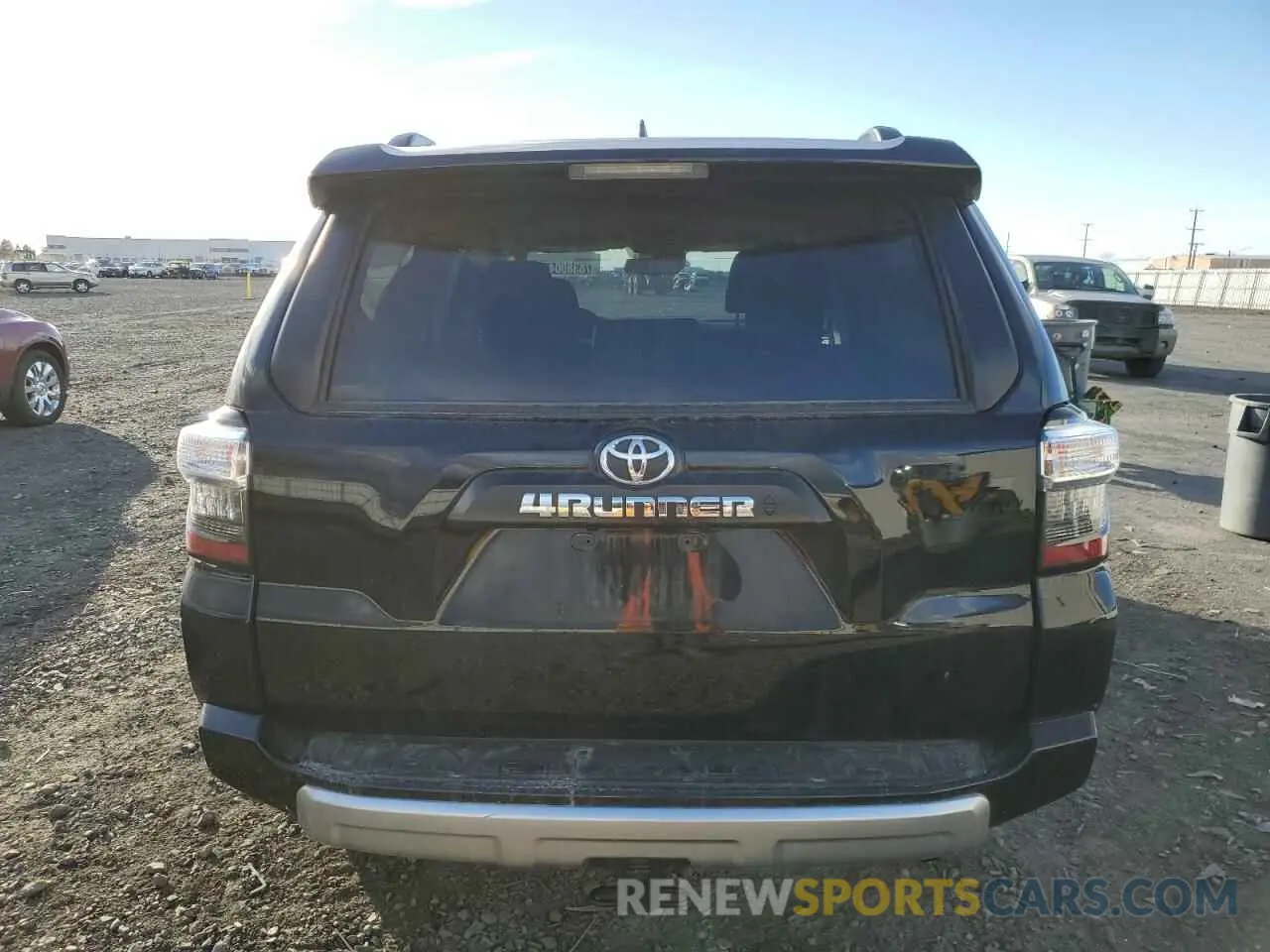 6 Photograph of a damaged car JTEPU5JR5R6285930 TOYOTA 4RUNNER 2024
