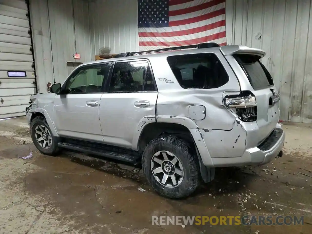 2 Photograph of a damaged car JTEPU5JR7R6238642 TOYOTA 4RUNNER 2024