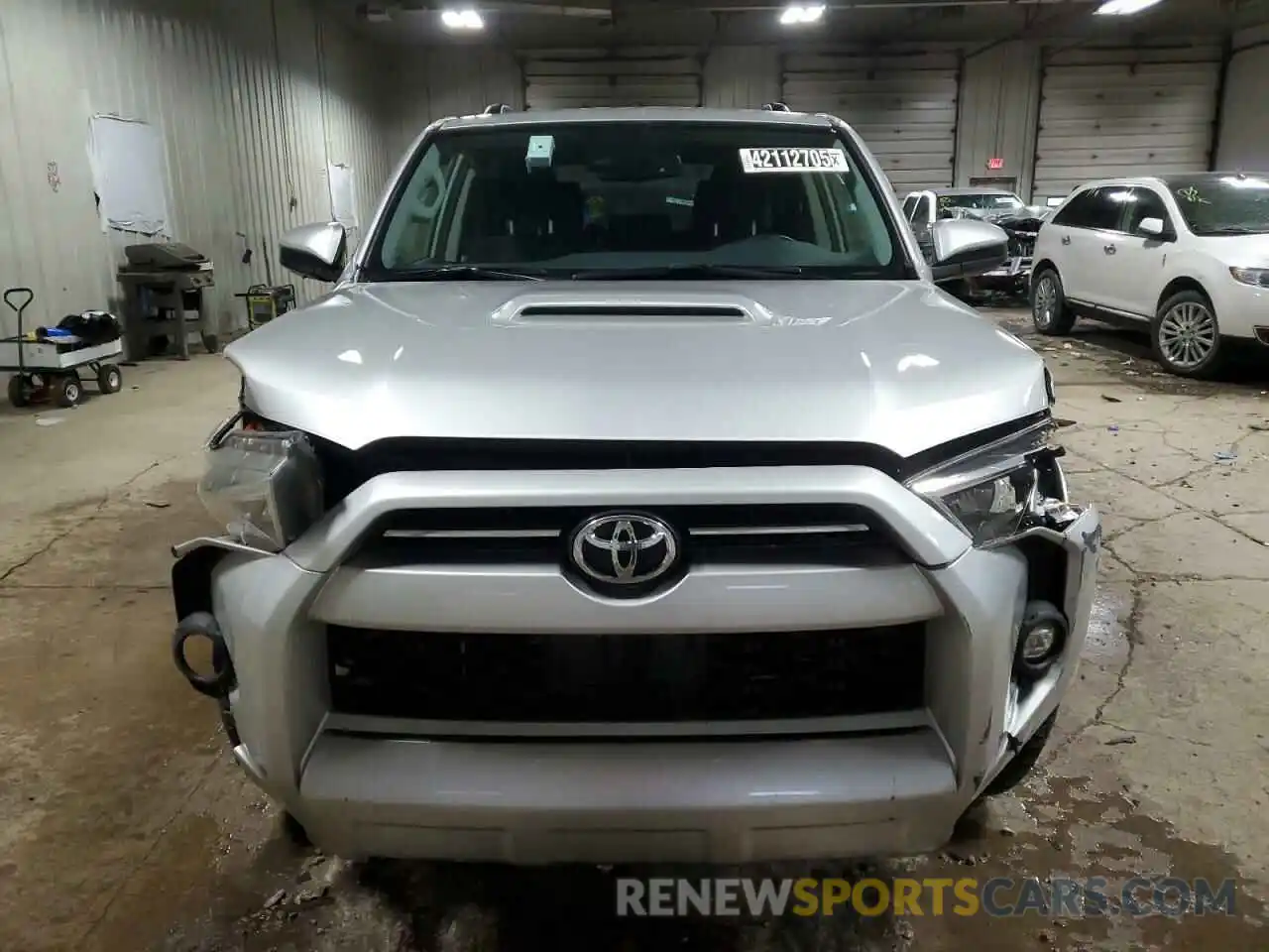 5 Photograph of a damaged car JTEPU5JR7R6238642 TOYOTA 4RUNNER 2024