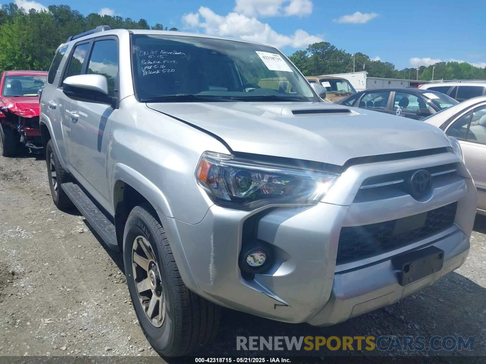 13 Photograph of a damaged car JTEPU5JR7R6256199 TOYOTA 4RUNNER 2024