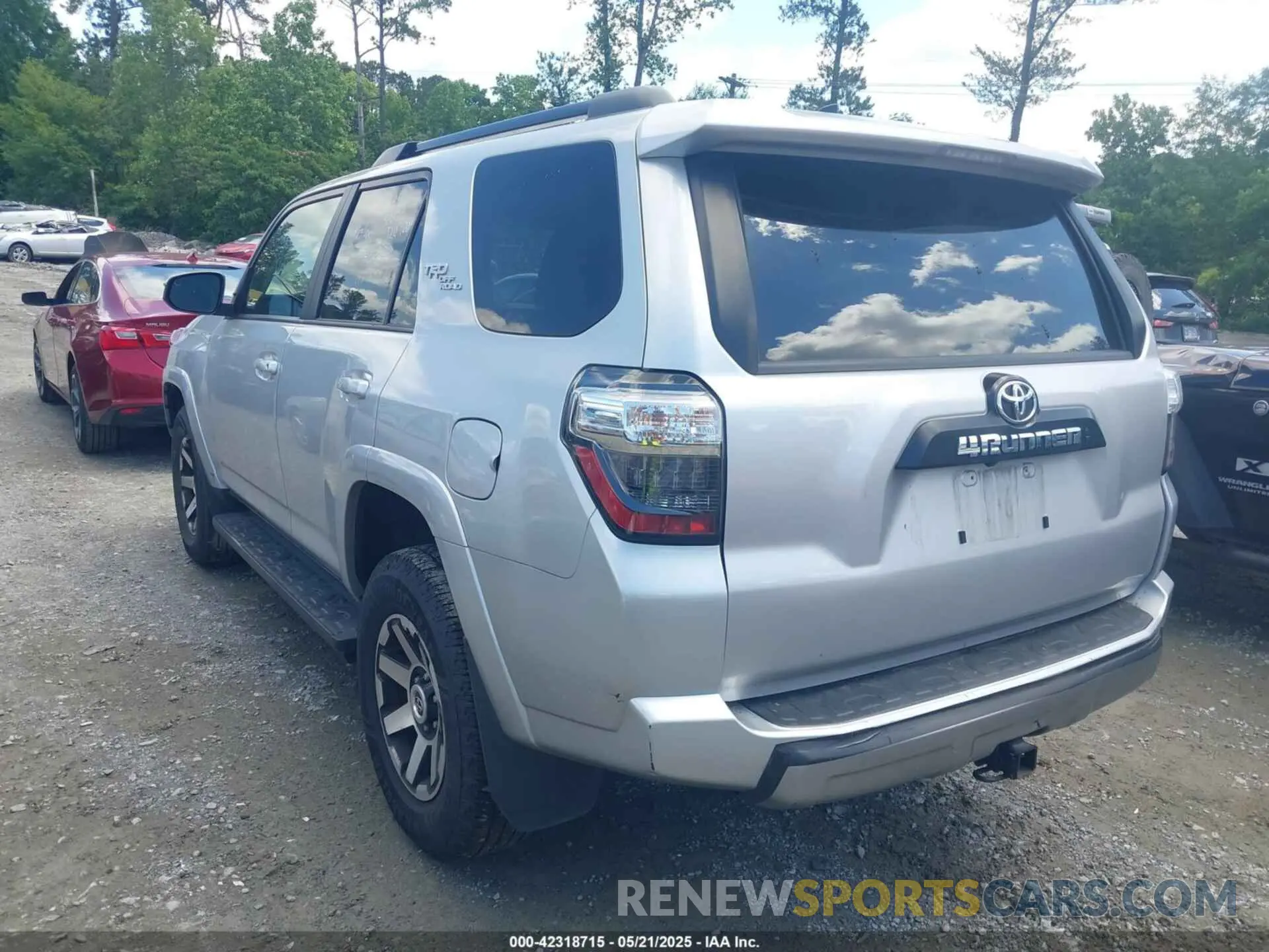 3 Photograph of a damaged car JTEPU5JR7R6256199 TOYOTA 4RUNNER 2024