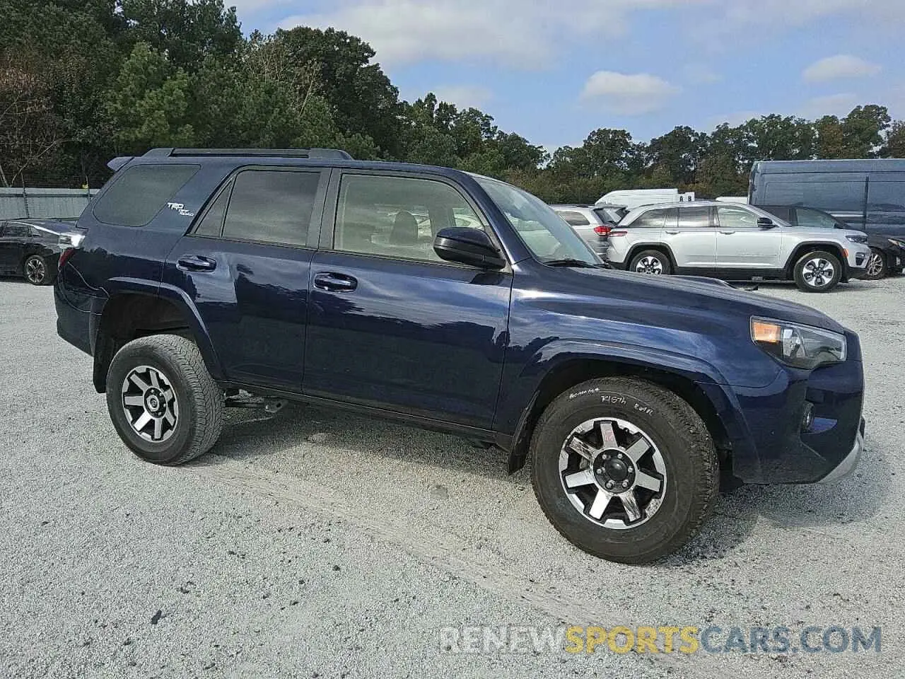 4 Photograph of a damaged car JTEPU5JRXR6232074 TOYOTA 4RUNNER 2024