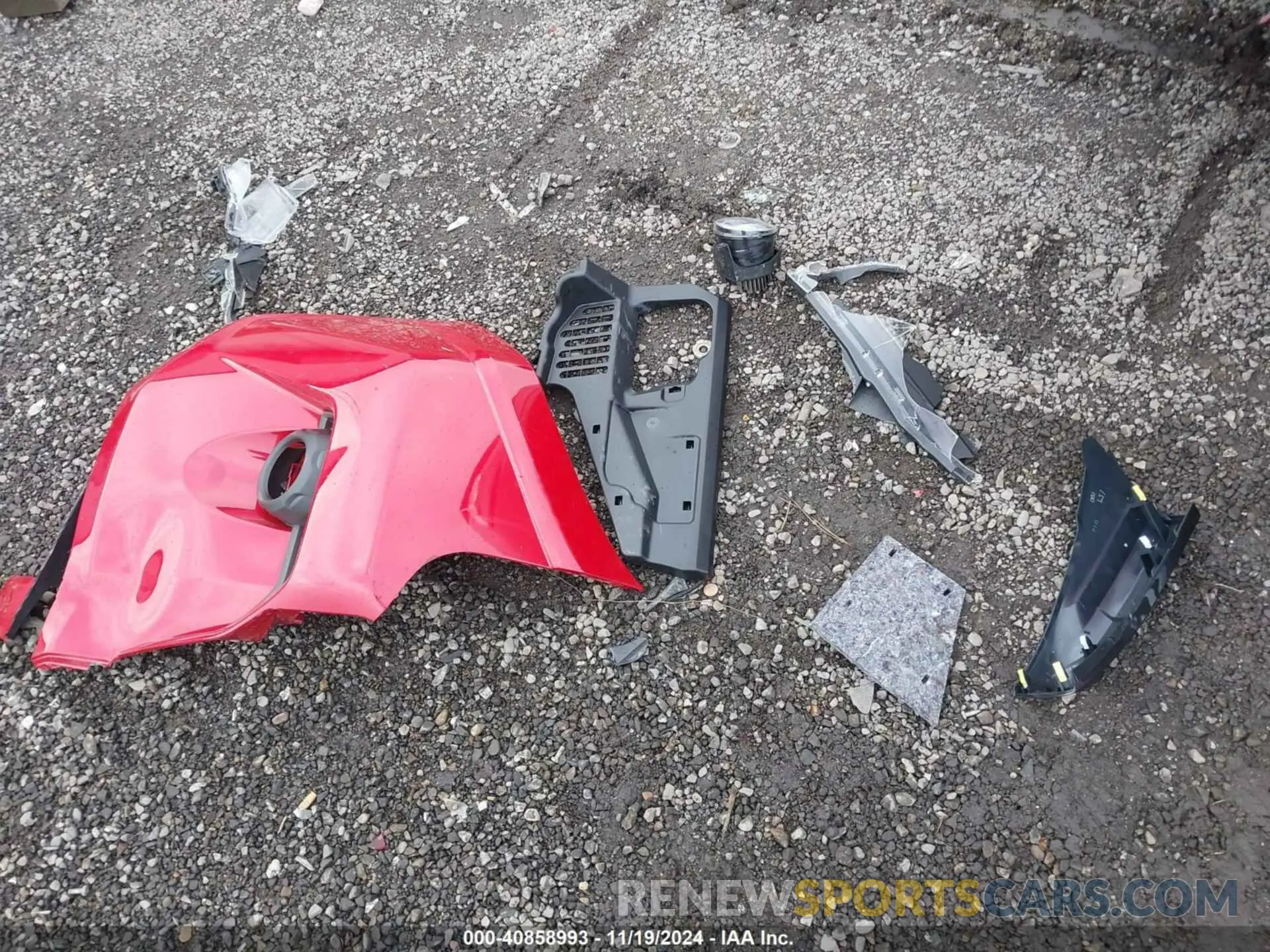12 Photograph of a damaged car JTERU5JR0R6215843 TOYOTA 4RUNNER 2024