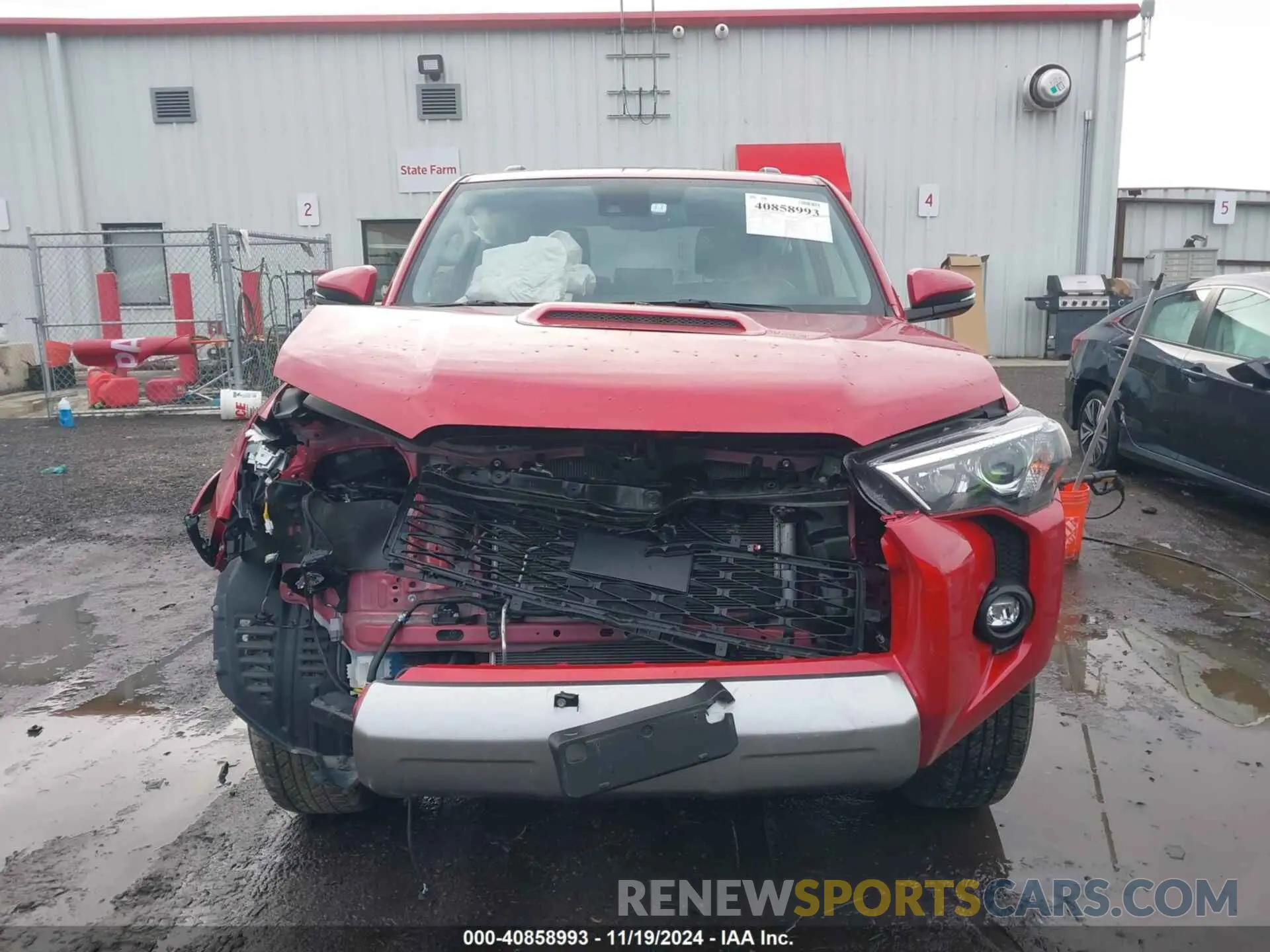 13 Photograph of a damaged car JTERU5JR0R6215843 TOYOTA 4RUNNER 2024