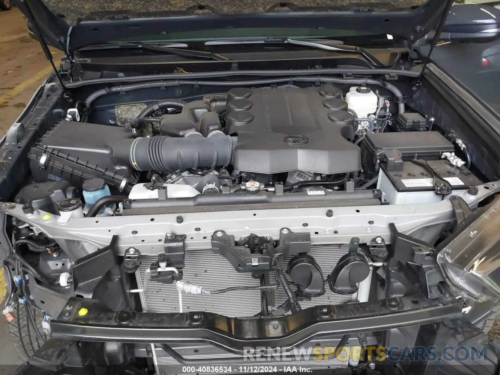 10 Photograph of a damaged car JTERU5JR1R6247538 TOYOTA 4RUNNER 2024