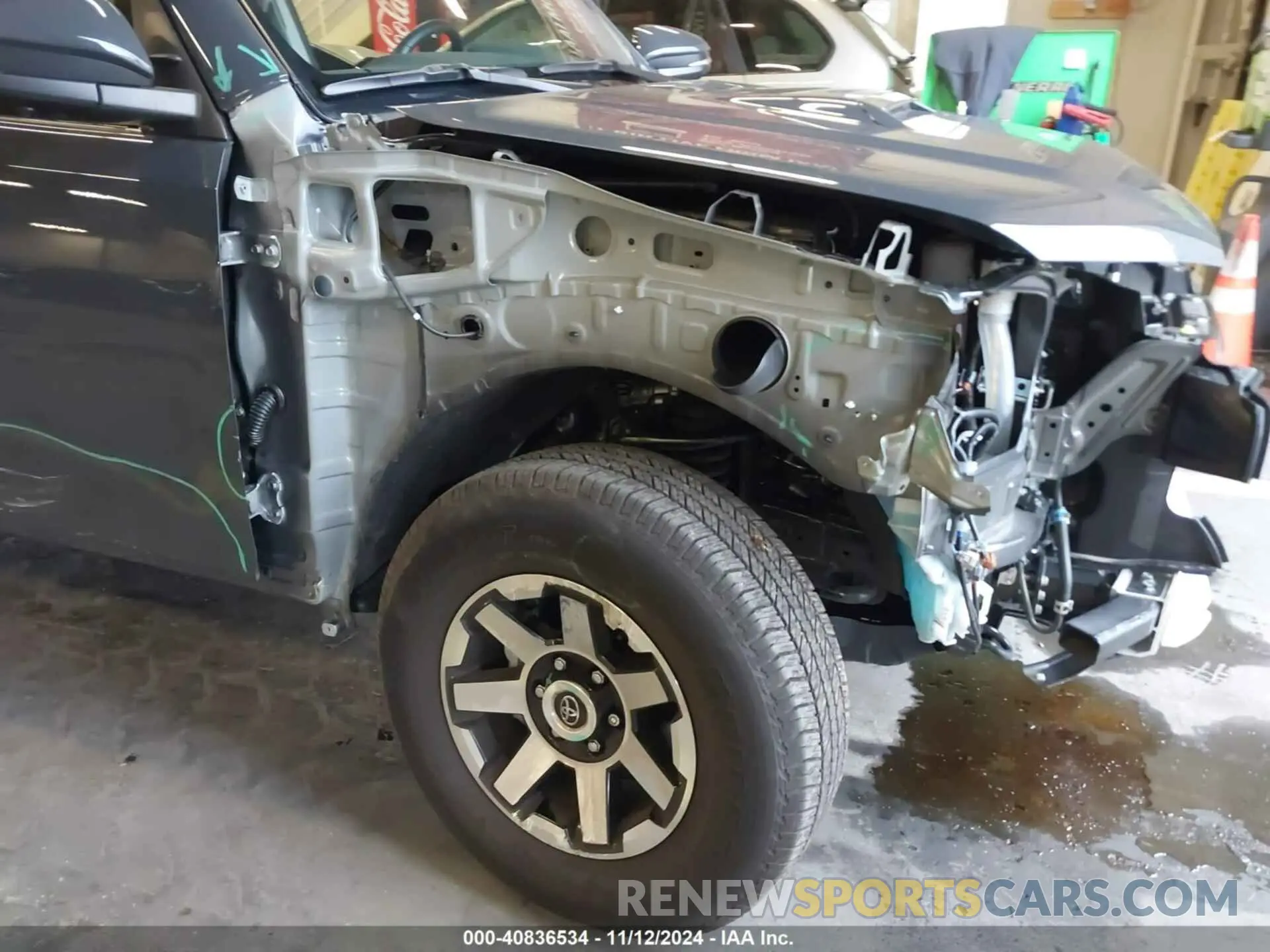 20 Photograph of a damaged car JTERU5JR1R6247538 TOYOTA 4RUNNER 2024