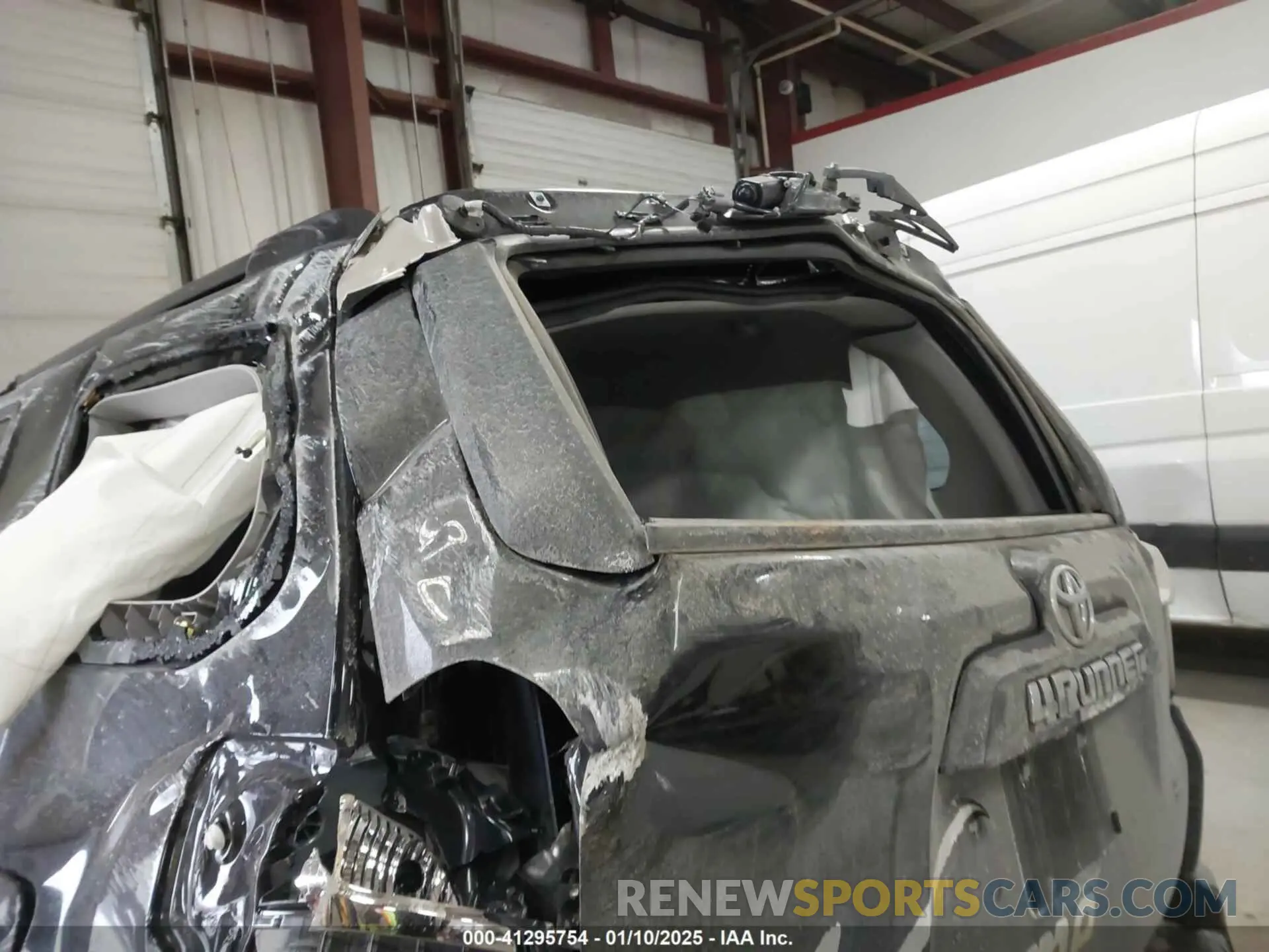 19 Photograph of a damaged car JTERU5JR2R6258435 TOYOTA 4RUNNER 2024