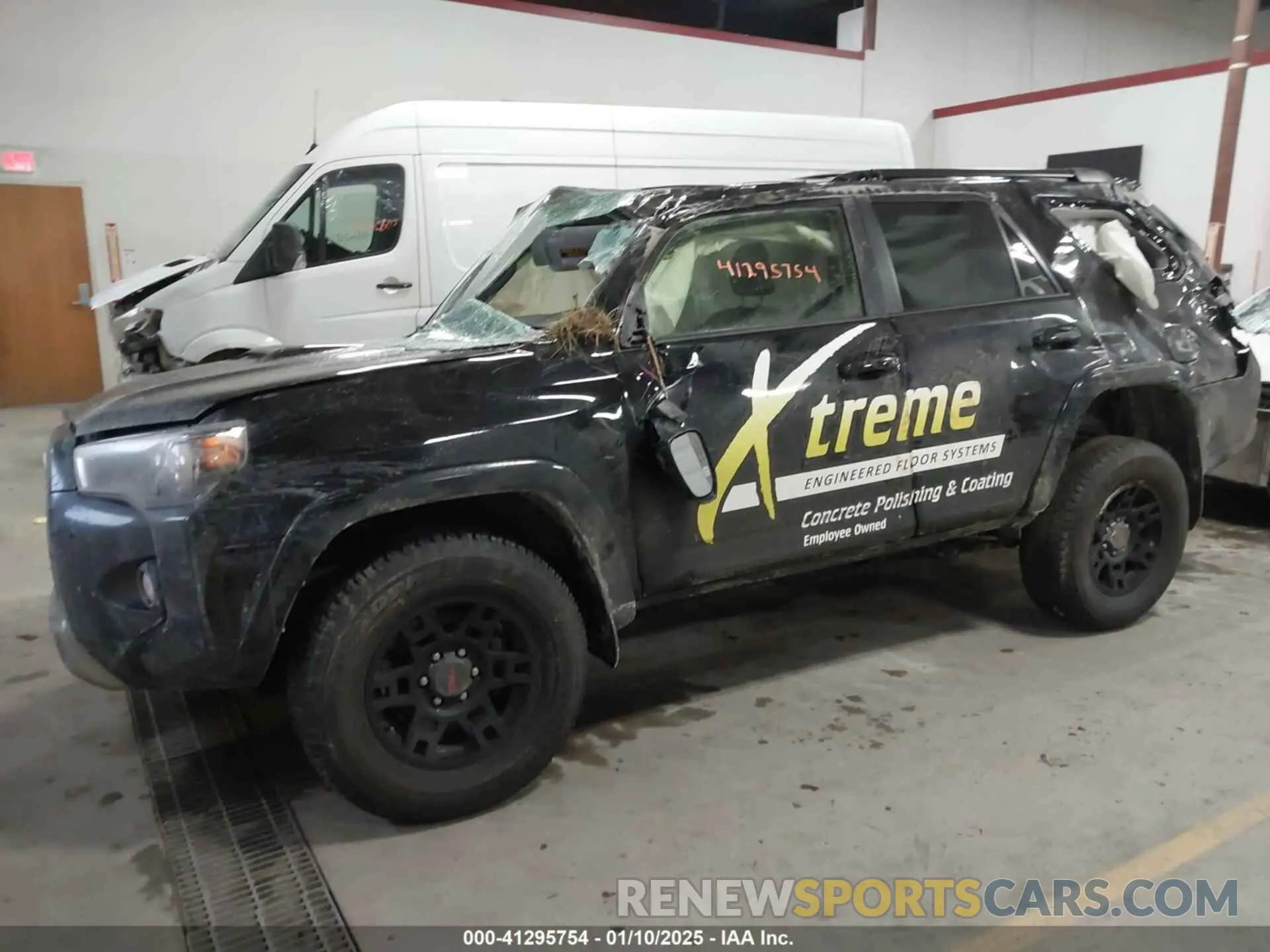 2 Photograph of a damaged car JTERU5JR2R6258435 TOYOTA 4RUNNER 2024