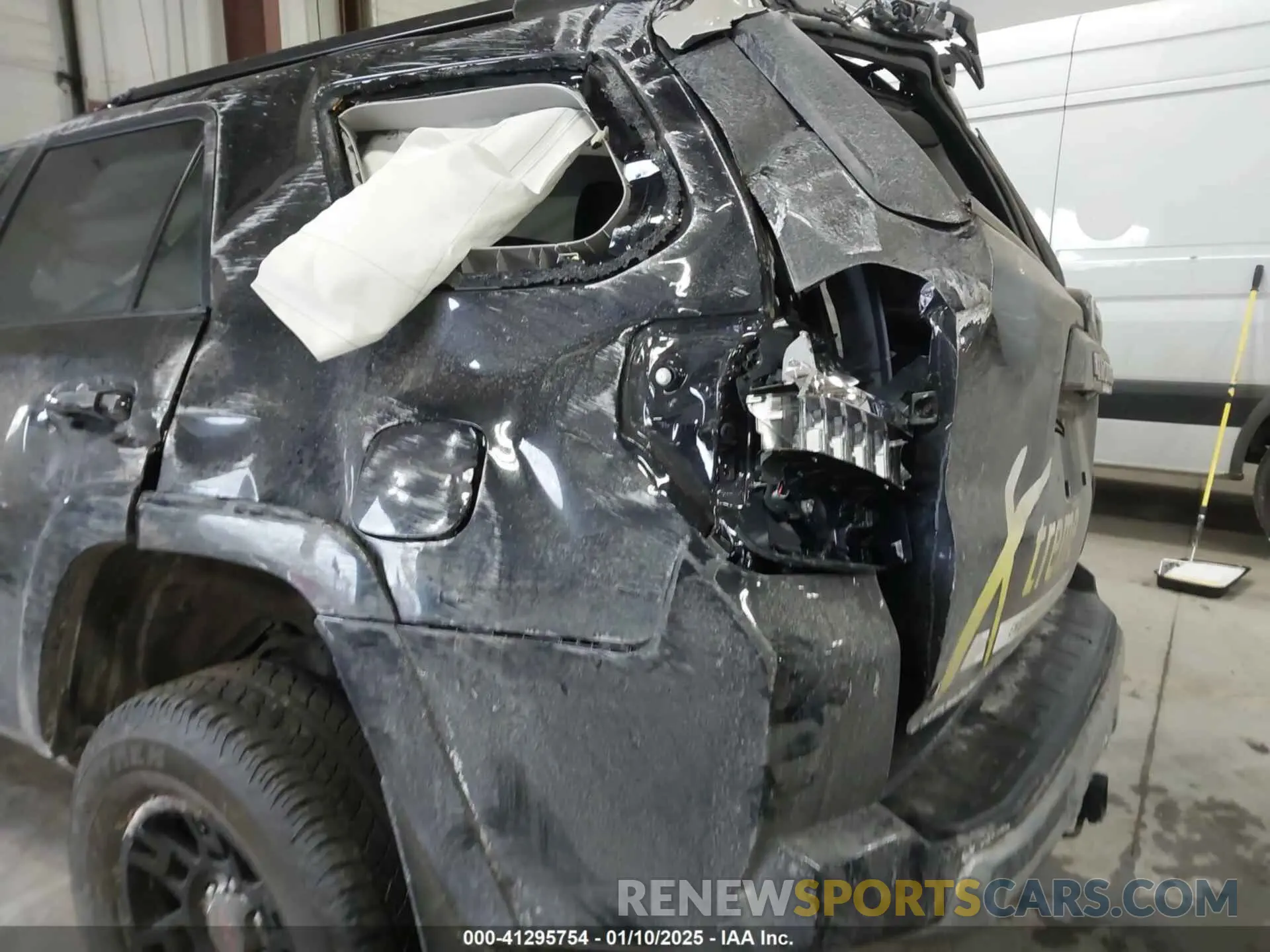 21 Photograph of a damaged car JTERU5JR2R6258435 TOYOTA 4RUNNER 2024