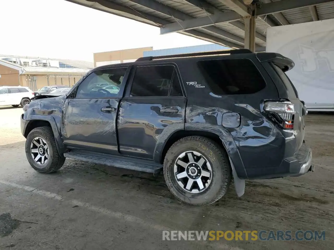 2 Photograph of a damaged car JTERU5JR2R6295940 TOYOTA 4RUNNER 2024