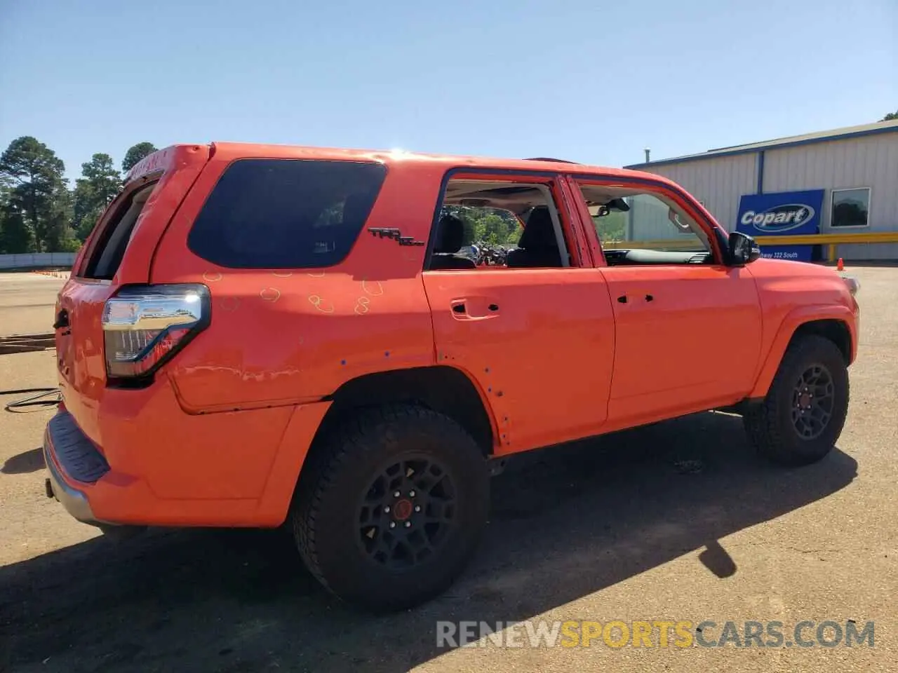 3 Photograph of a damaged car JTERU5JR3R6301177 TOYOTA 4RUNNER 2024