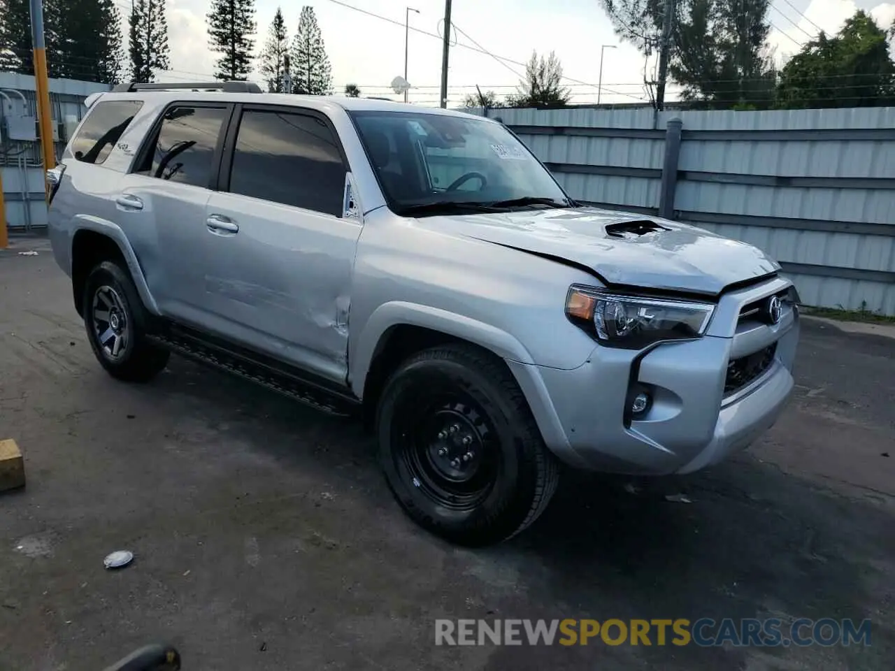 4 Photograph of a damaged car JTERU5JR4R6216834 TOYOTA 4RUNNER 2024