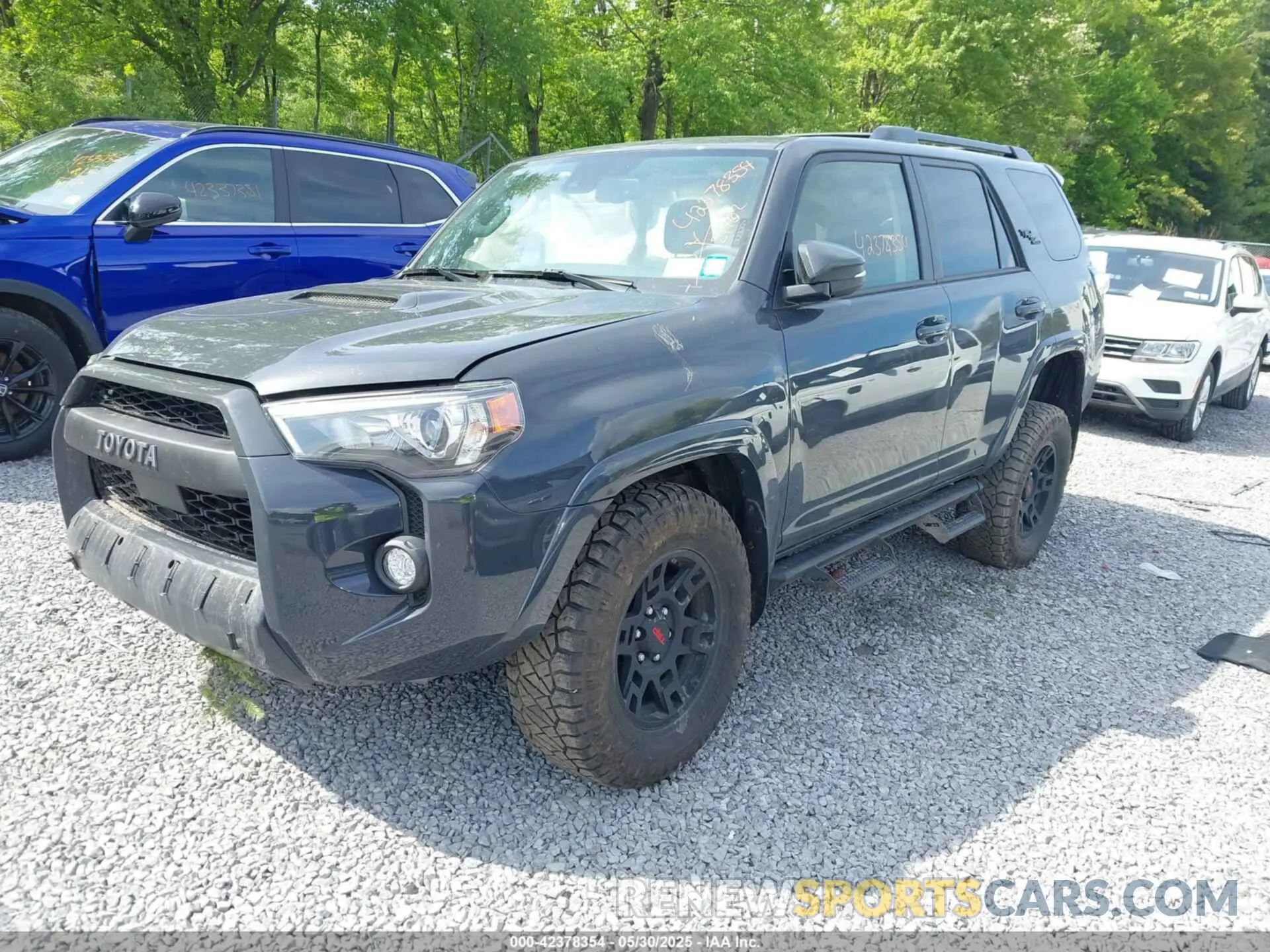 2 Photograph of a damaged car JTERU5JR4R6265743 TOYOTA 4RUNNER 2024
