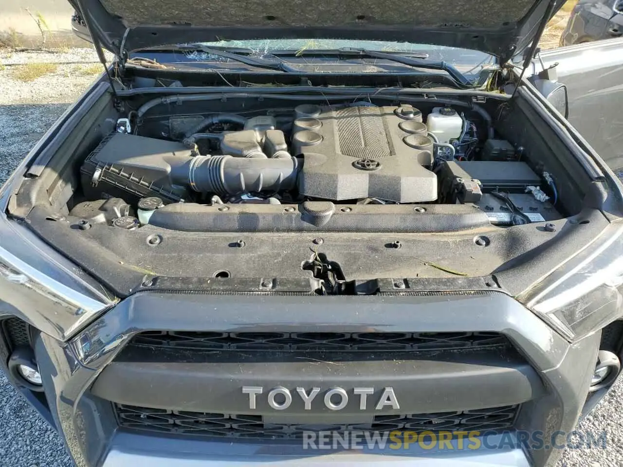 12 Photograph of a damaged car JTERU5JR4R6272224 TOYOTA 4RUNNER 2024