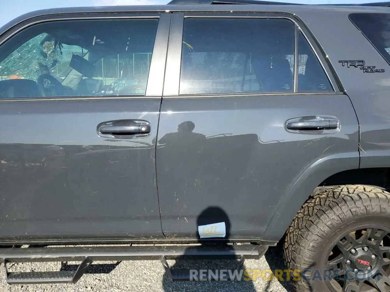 13 Photograph of a damaged car JTERU5JR4R6272224 TOYOTA 4RUNNER 2024