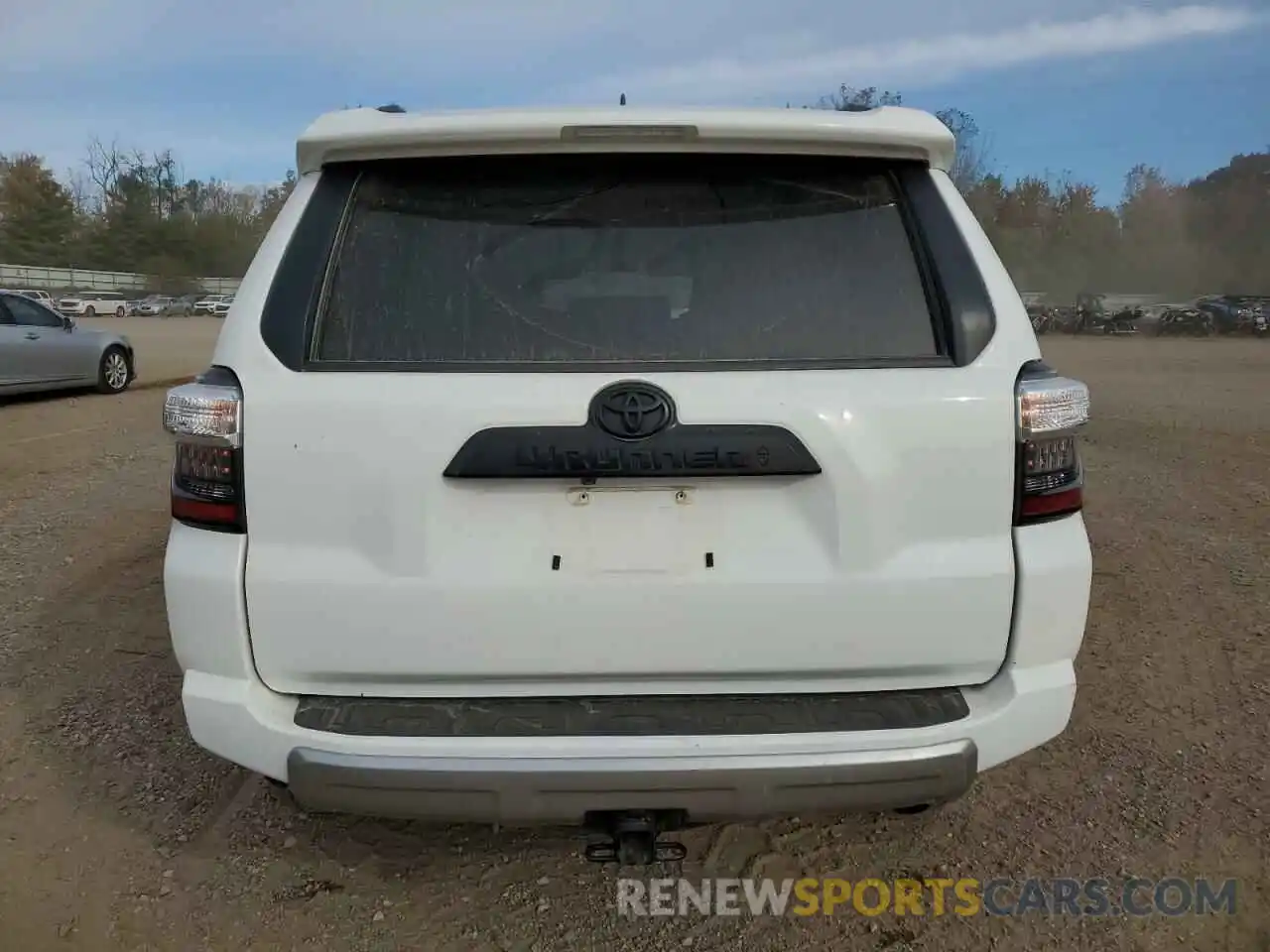 6 Photograph of a damaged car JTERU5JR4R6274555 TOYOTA 4RUNNER 2024