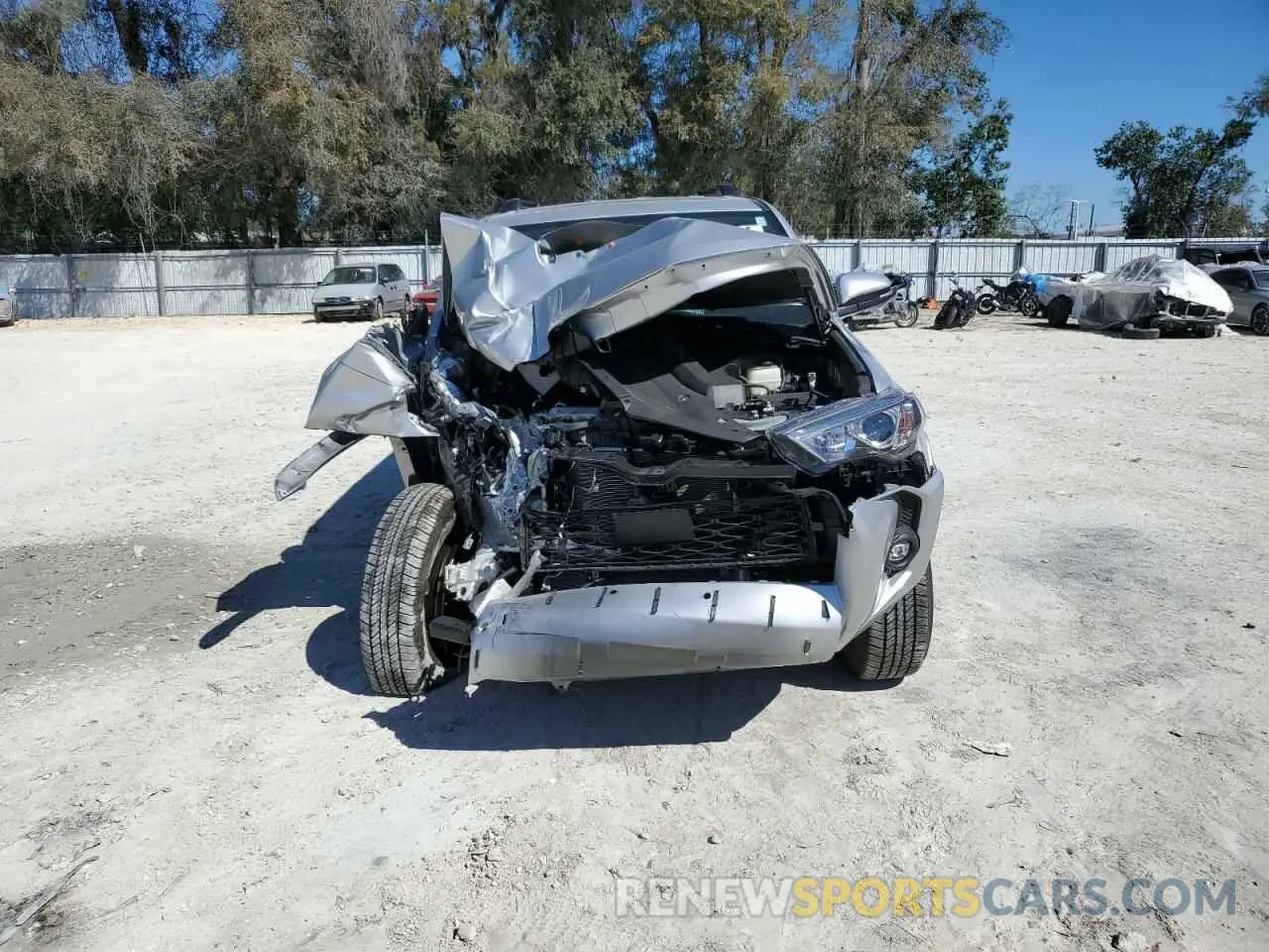 5 Photograph of a damaged car JTERU5JR4R6298760 TOYOTA 4RUNNER 2024