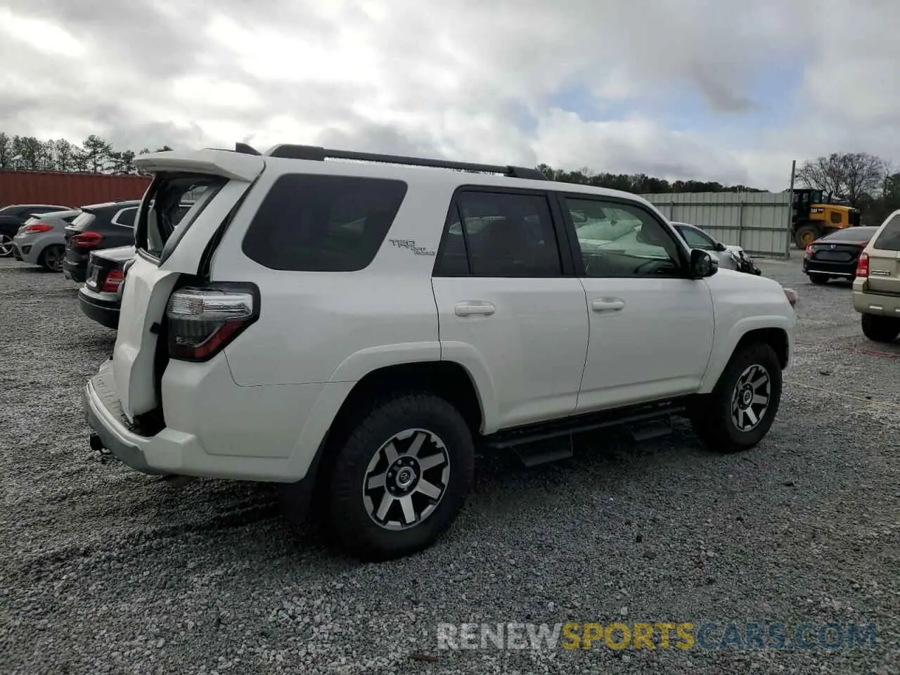 3 Photograph of a damaged car JTERU5JR5R6217135 TOYOTA 4RUNNER 2024