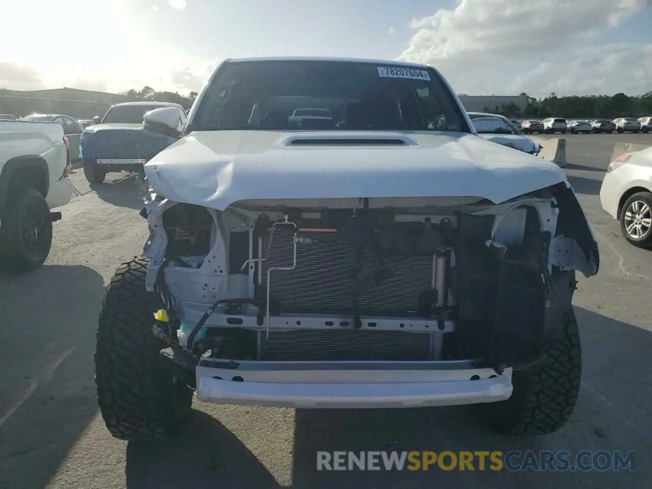 5 Photograph of a damaged car JTERU5JR5R6273494 TOYOTA 4RUNNER 2024