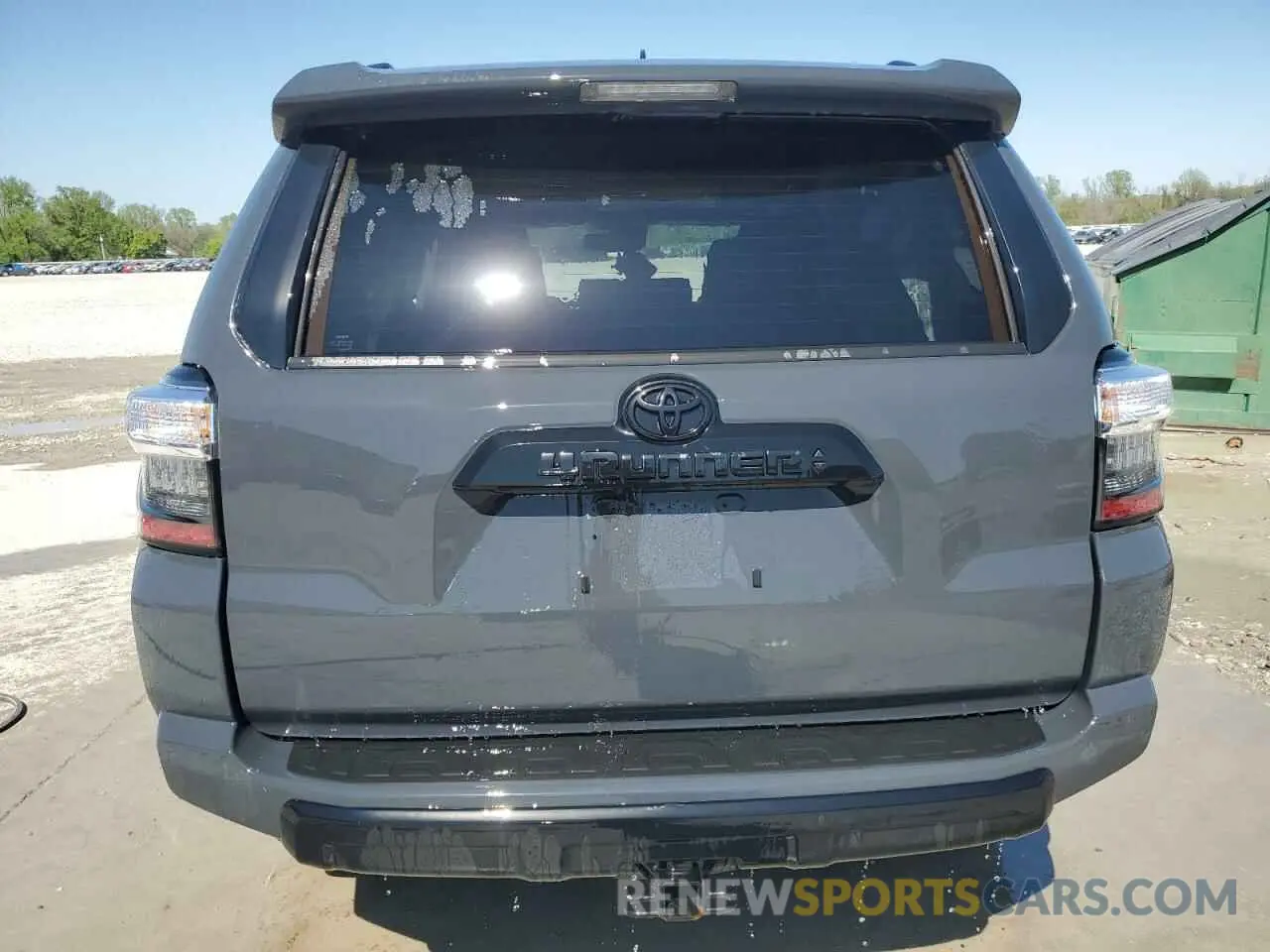 6 Photograph of a damaged car JTERU5JR7R6251139 TOYOTA 4RUNNER 2024
