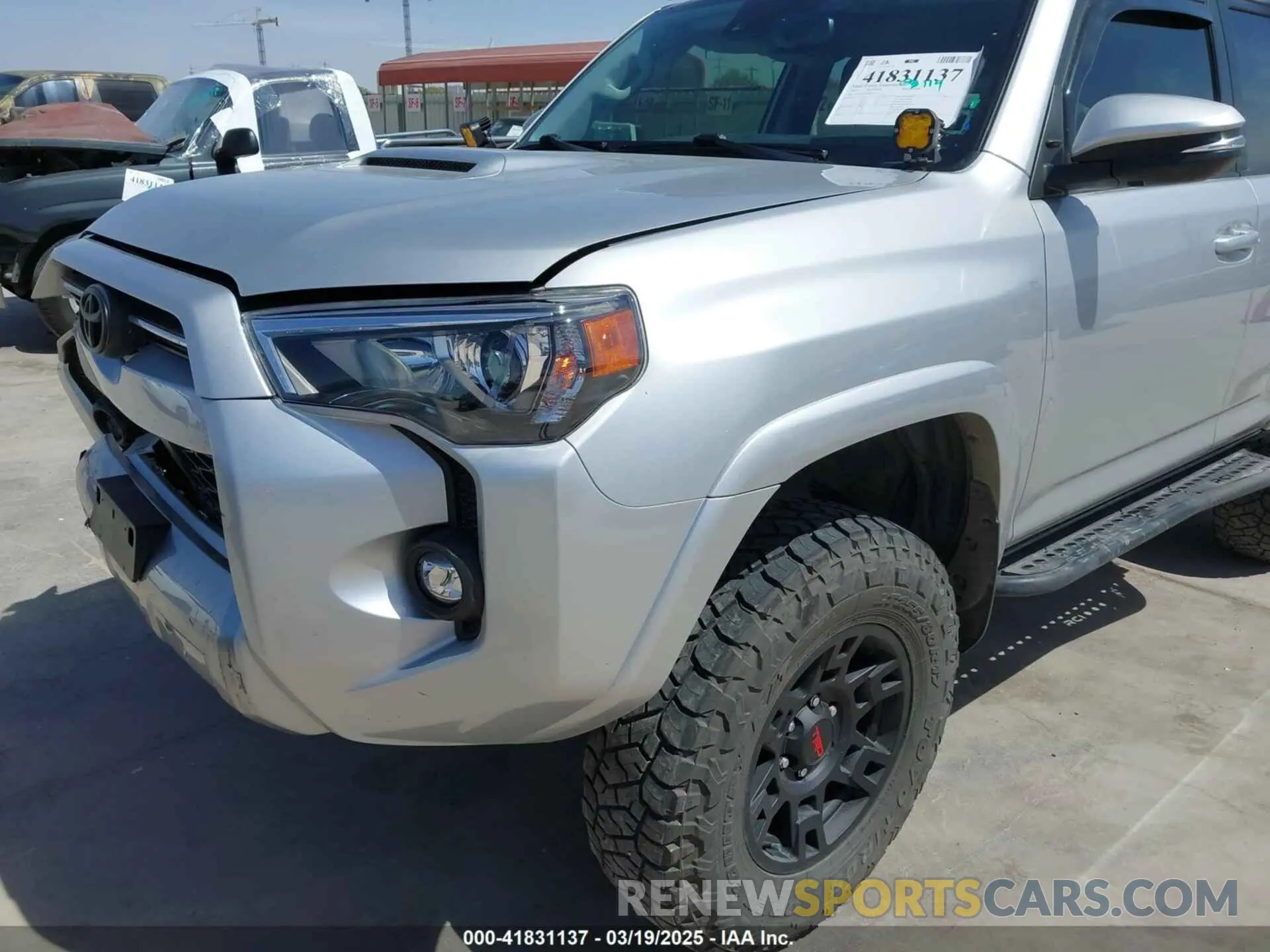 17 Photograph of a damaged car JTERU5JR7R6256681 TOYOTA 4RUNNER 2024