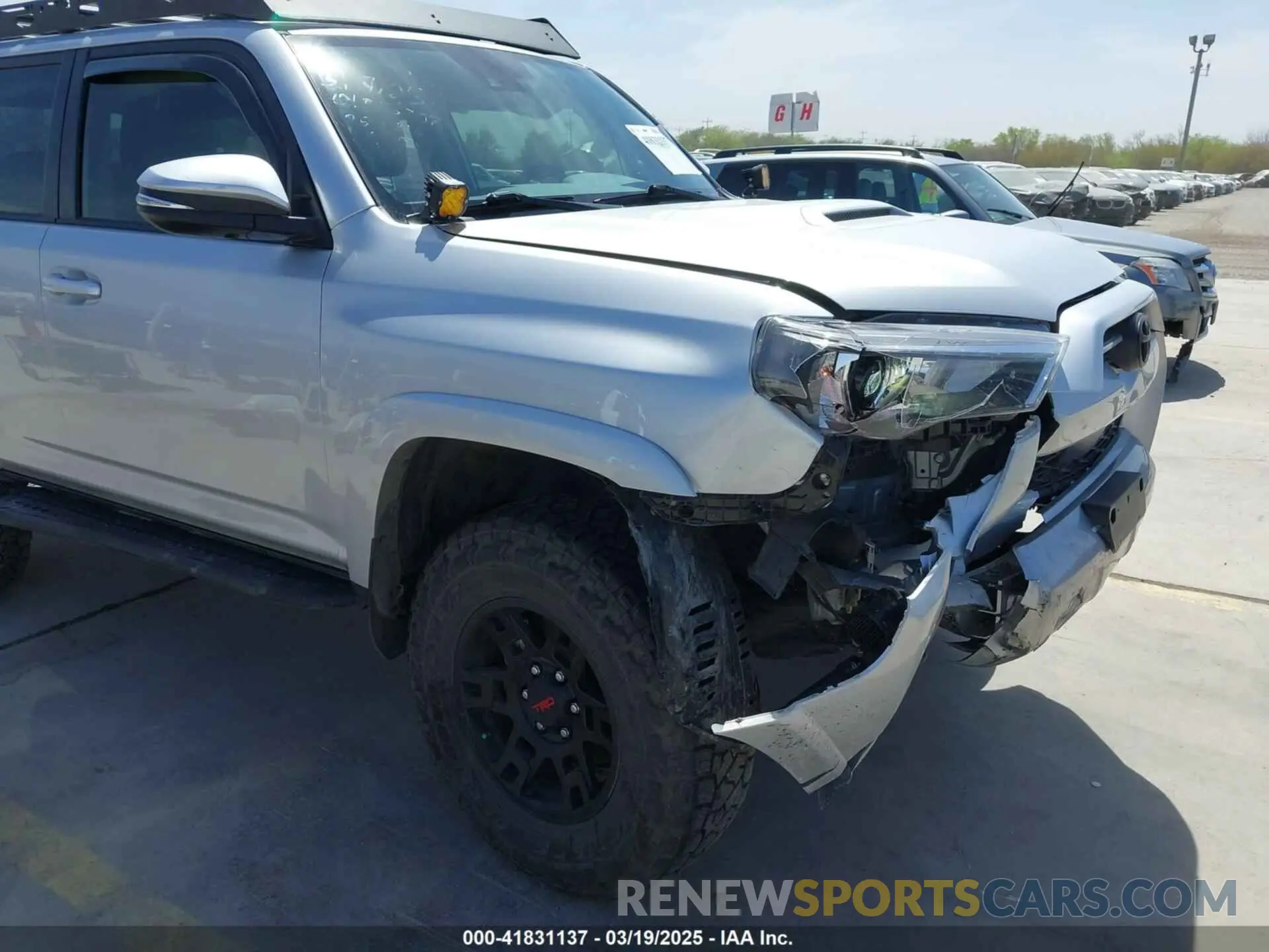 6 Photograph of a damaged car JTERU5JR7R6256681 TOYOTA 4RUNNER 2024