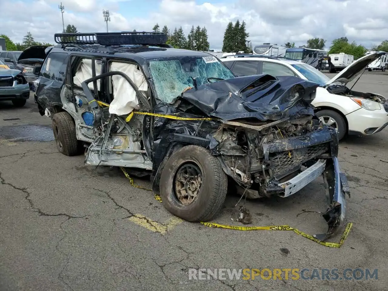 4 Photograph of a damaged car JTERU5JR7R6289261 TOYOTA 4RUNNER 2024