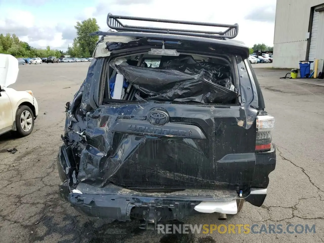 6 Photograph of a damaged car JTERU5JR7R6289261 TOYOTA 4RUNNER 2024