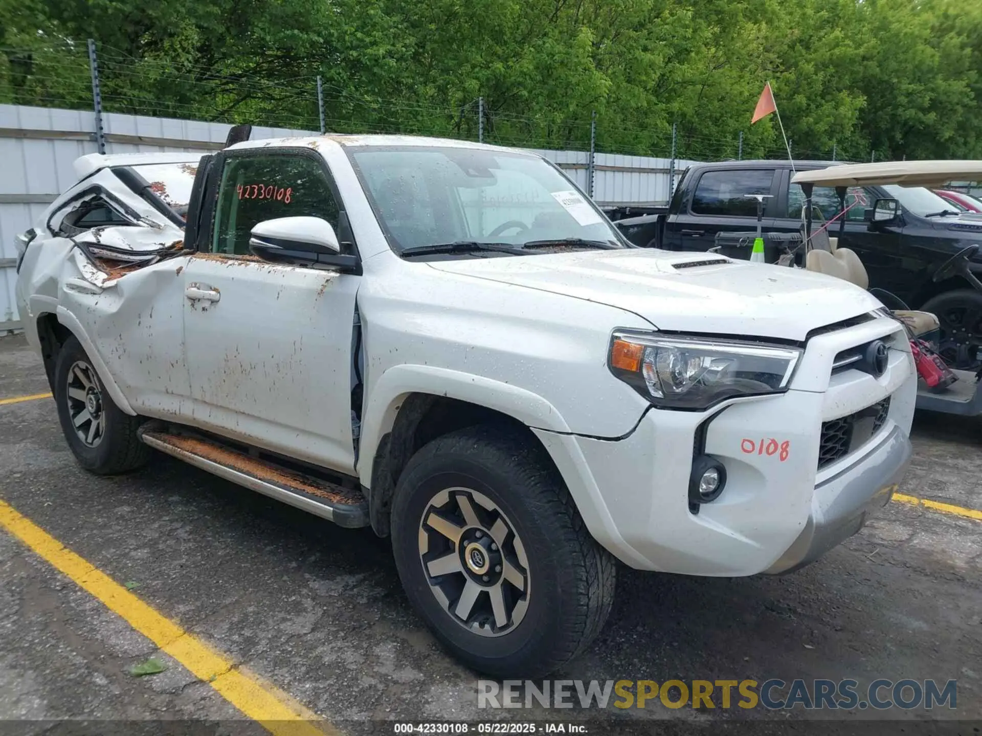 1 Photograph of a damaged car JTERU5JR8R6282416 TOYOTA 4RUNNER 2024