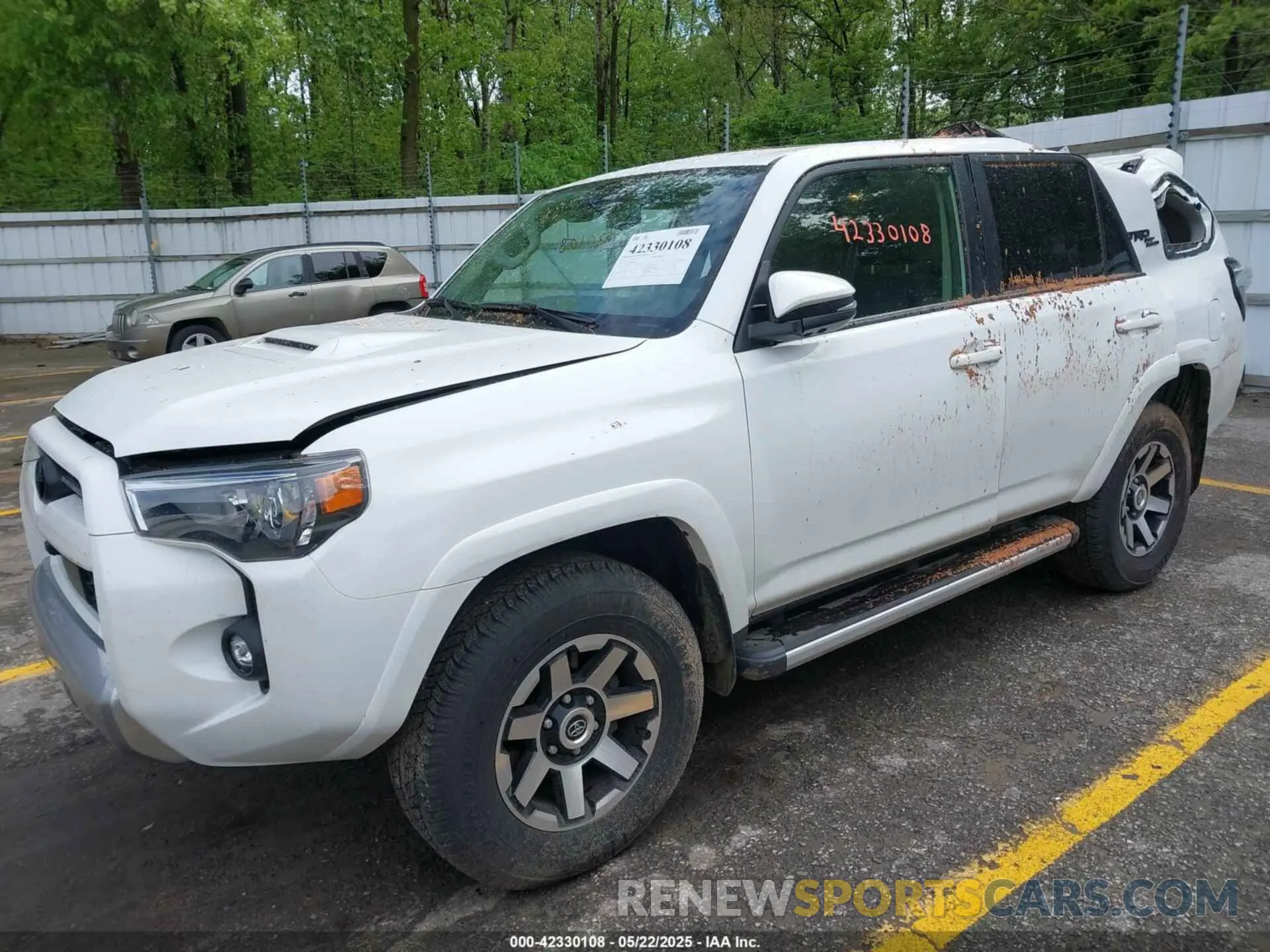 2 Photograph of a damaged car JTERU5JR8R6282416 TOYOTA 4RUNNER 2024