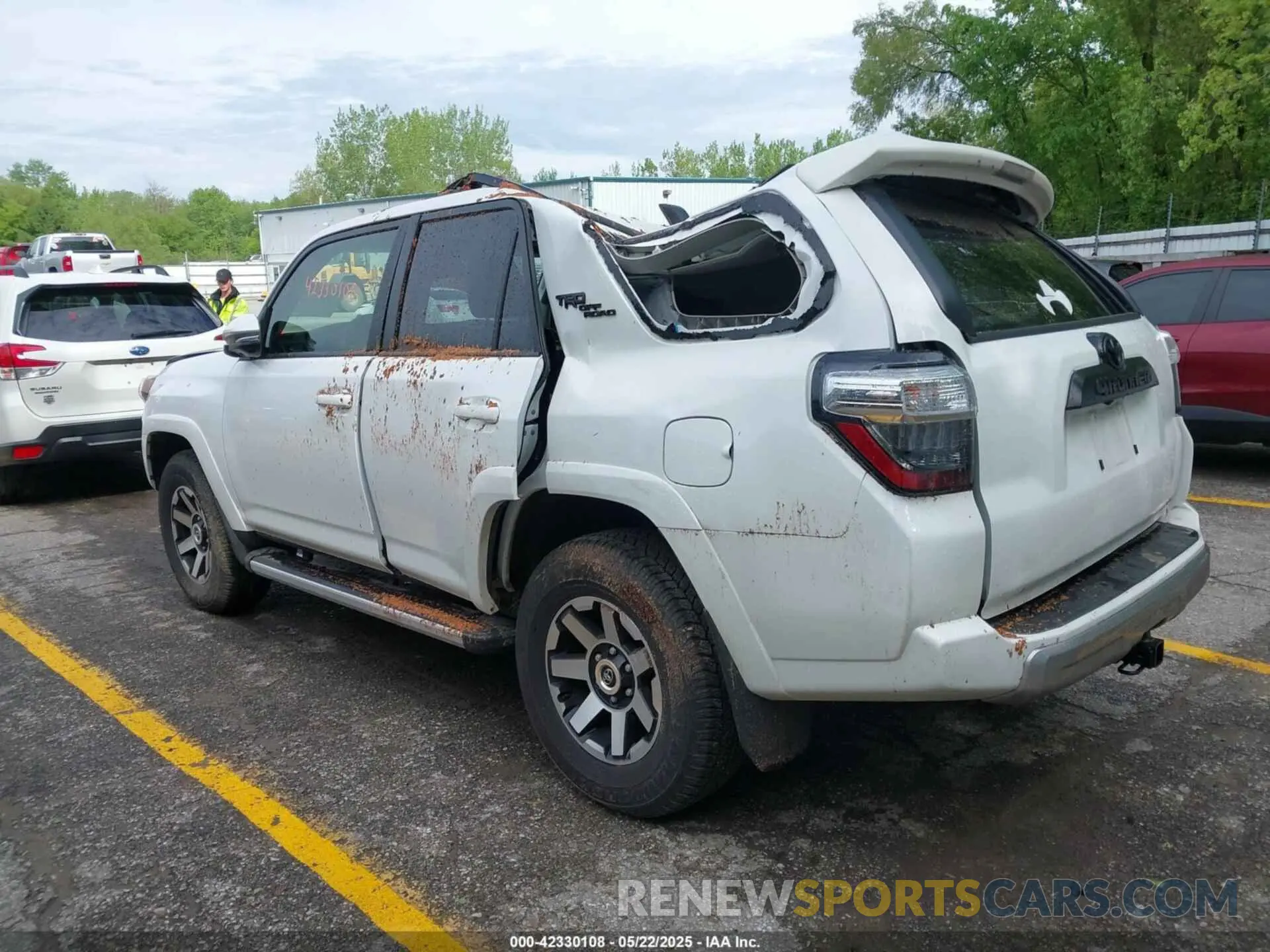 3 Photograph of a damaged car JTERU5JR8R6282416 TOYOTA 4RUNNER 2024