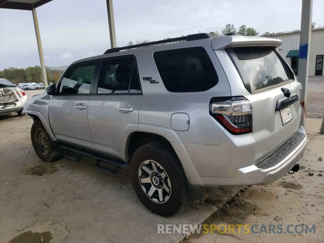 2 Photograph of a damaged car JTERU5JR9R6256472 TOYOTA 4RUNNER 2024
